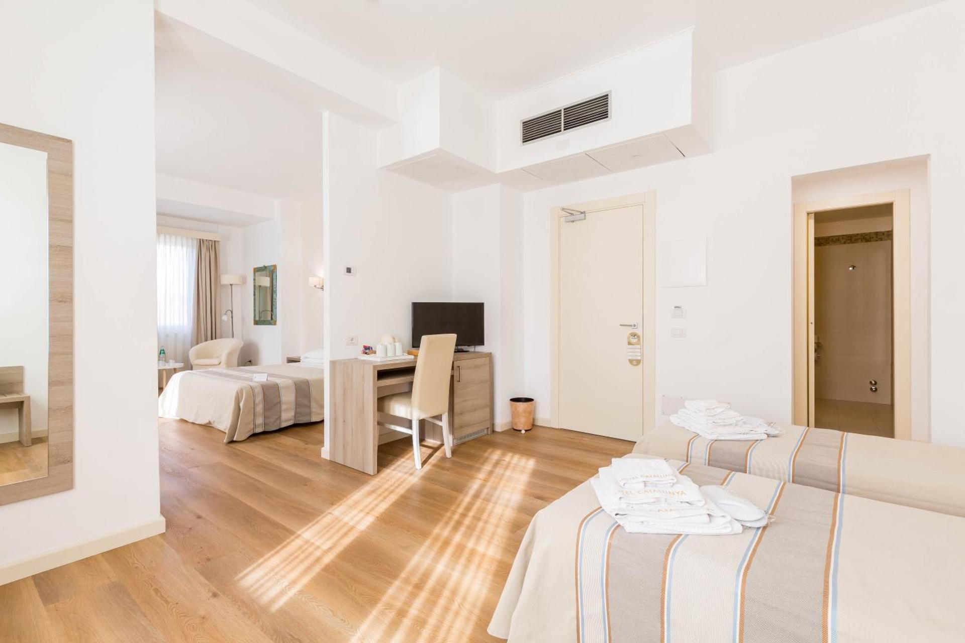 Hotel Catalunya Family Room 2