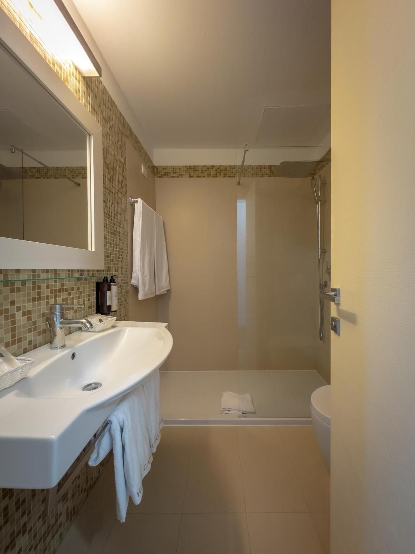 Hotel Catalunya Junior Suite with Balcony