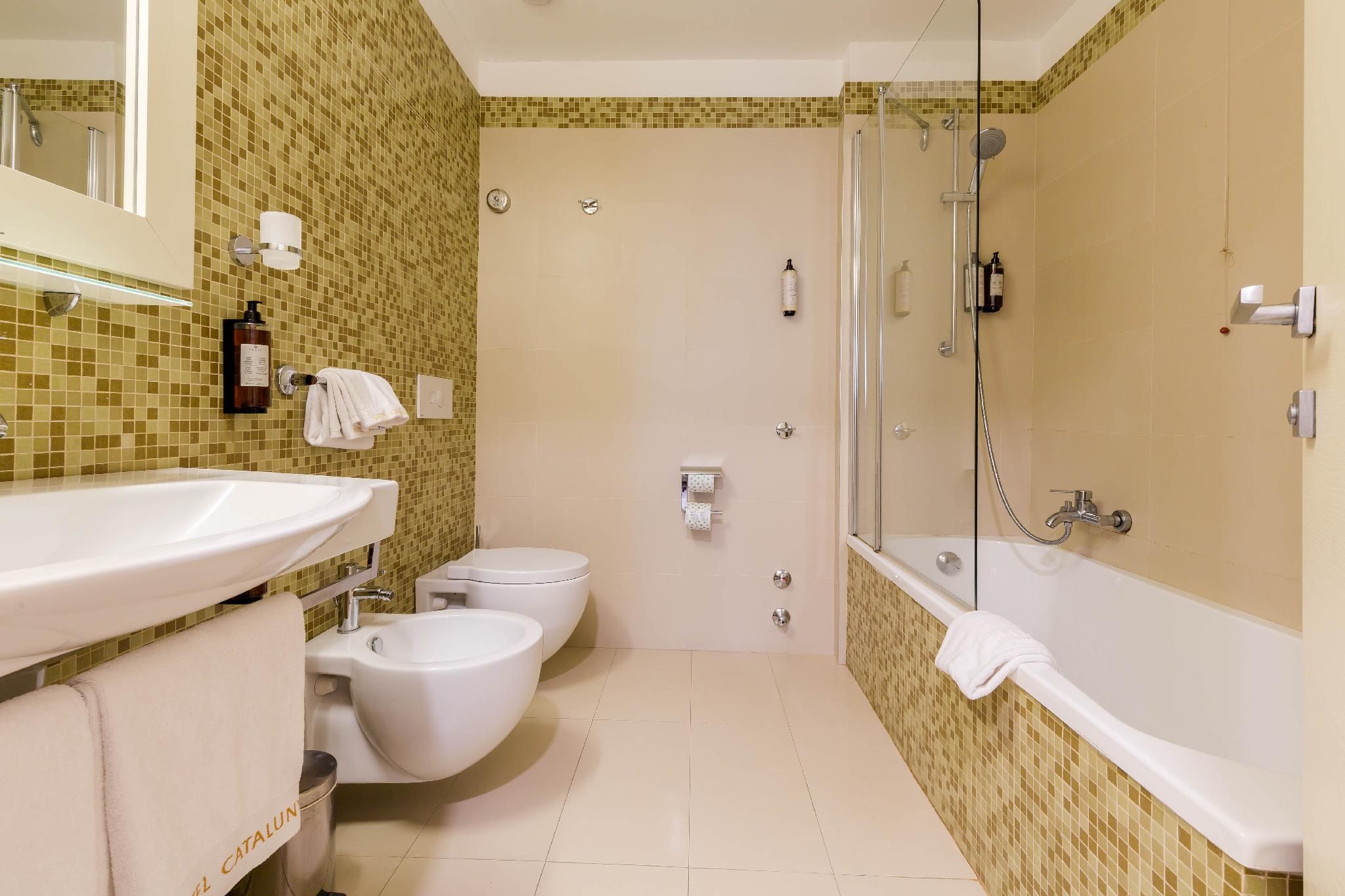 Hotel Catalunya Family Room 3