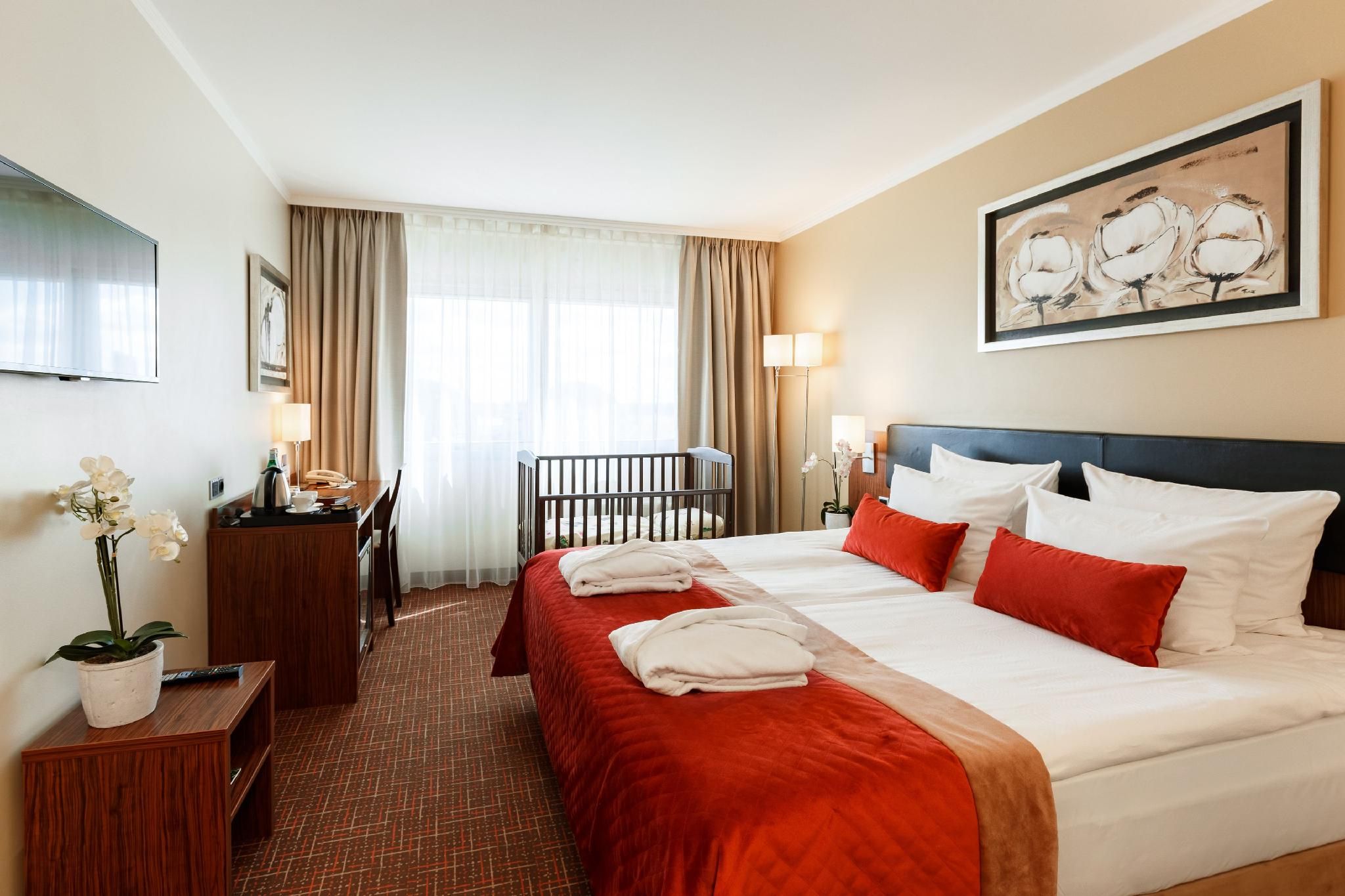 Avalon Hotel & Conferences Standard Double or Twin Room