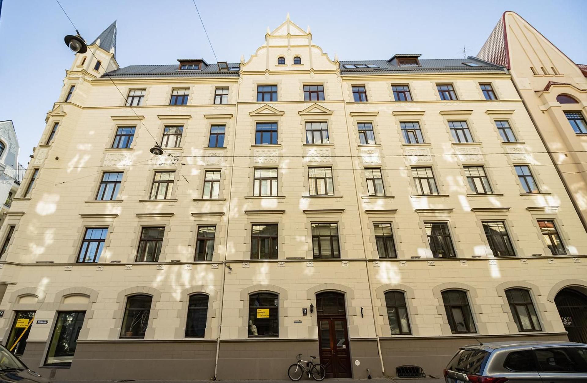 MIRO Rooms Skolas - quiet chic, free parking, self check-in