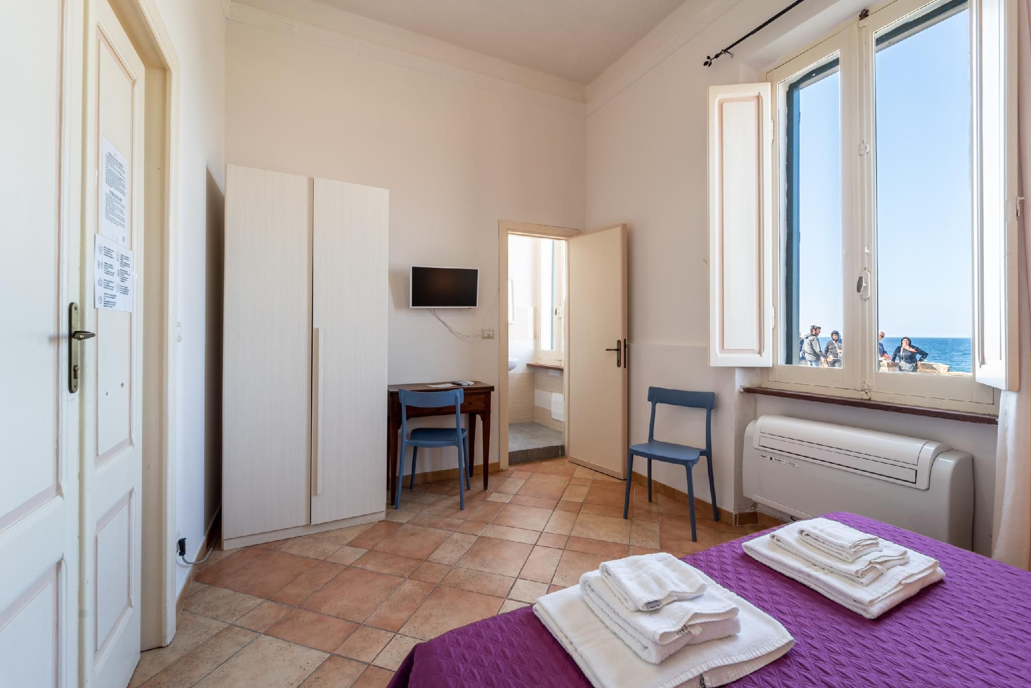 Matrimoniale-Superiore-Bagno in camera-Vista mare-Deluxe