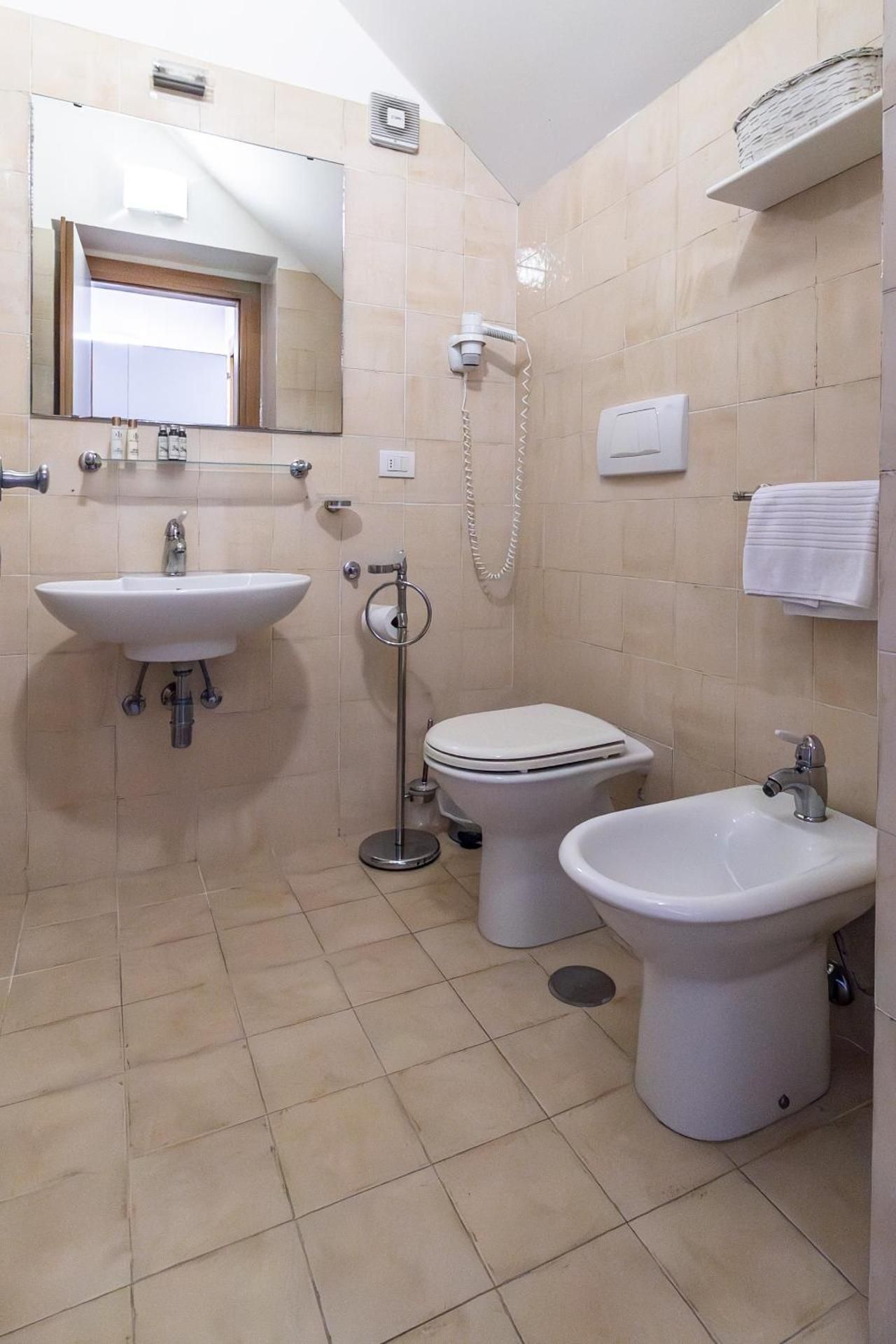 One Bedroom Apartment