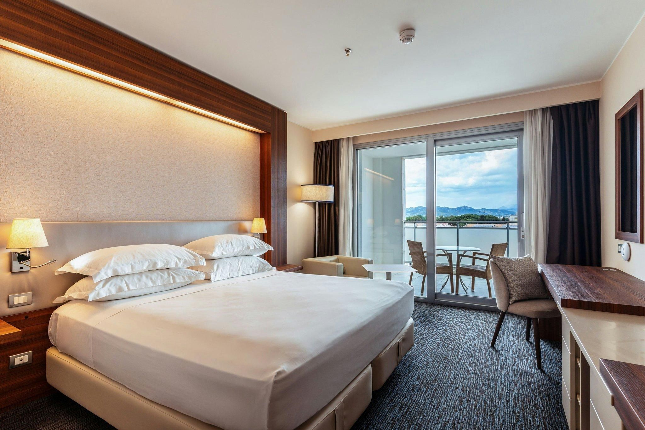 Superior King, Guest room, 1 King, Balcony