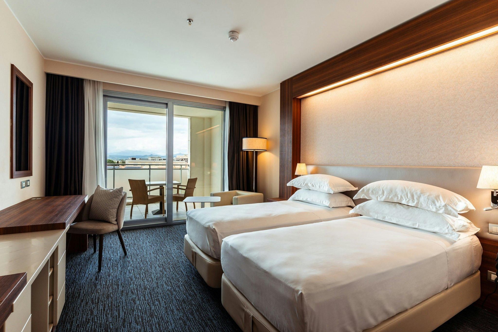 Superior Twin, Guest Room, 2 Twin, Balcony