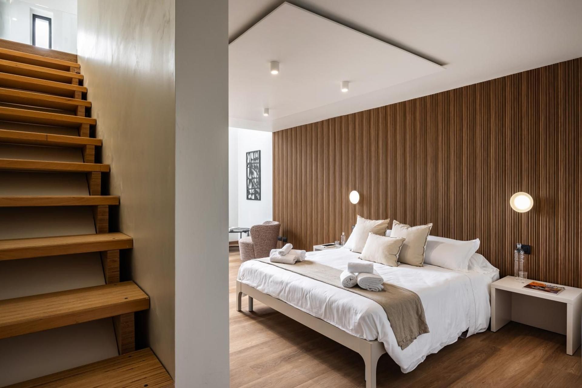 Deluxe Loft Suite - Split Level