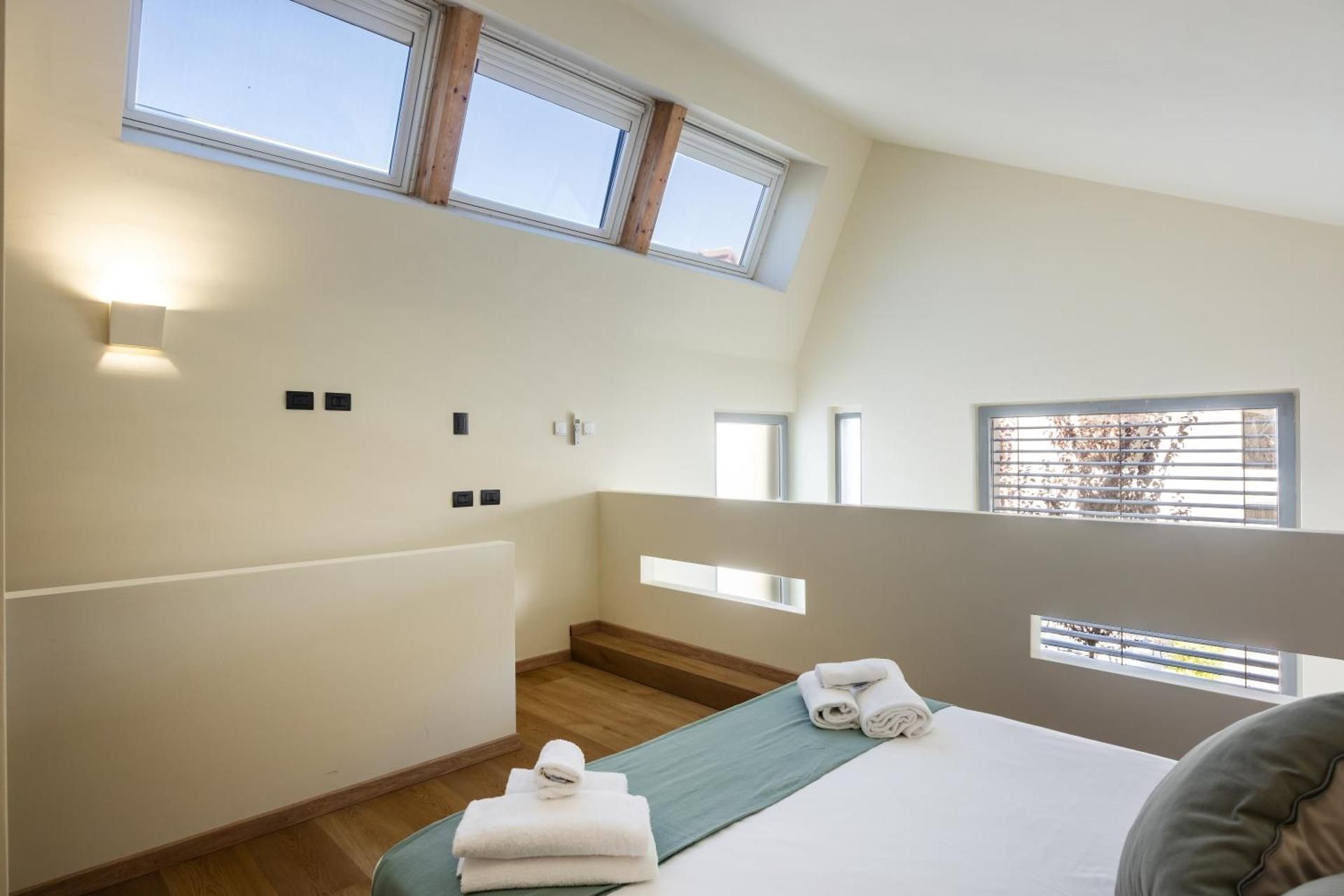 Loft Suite - Split Level