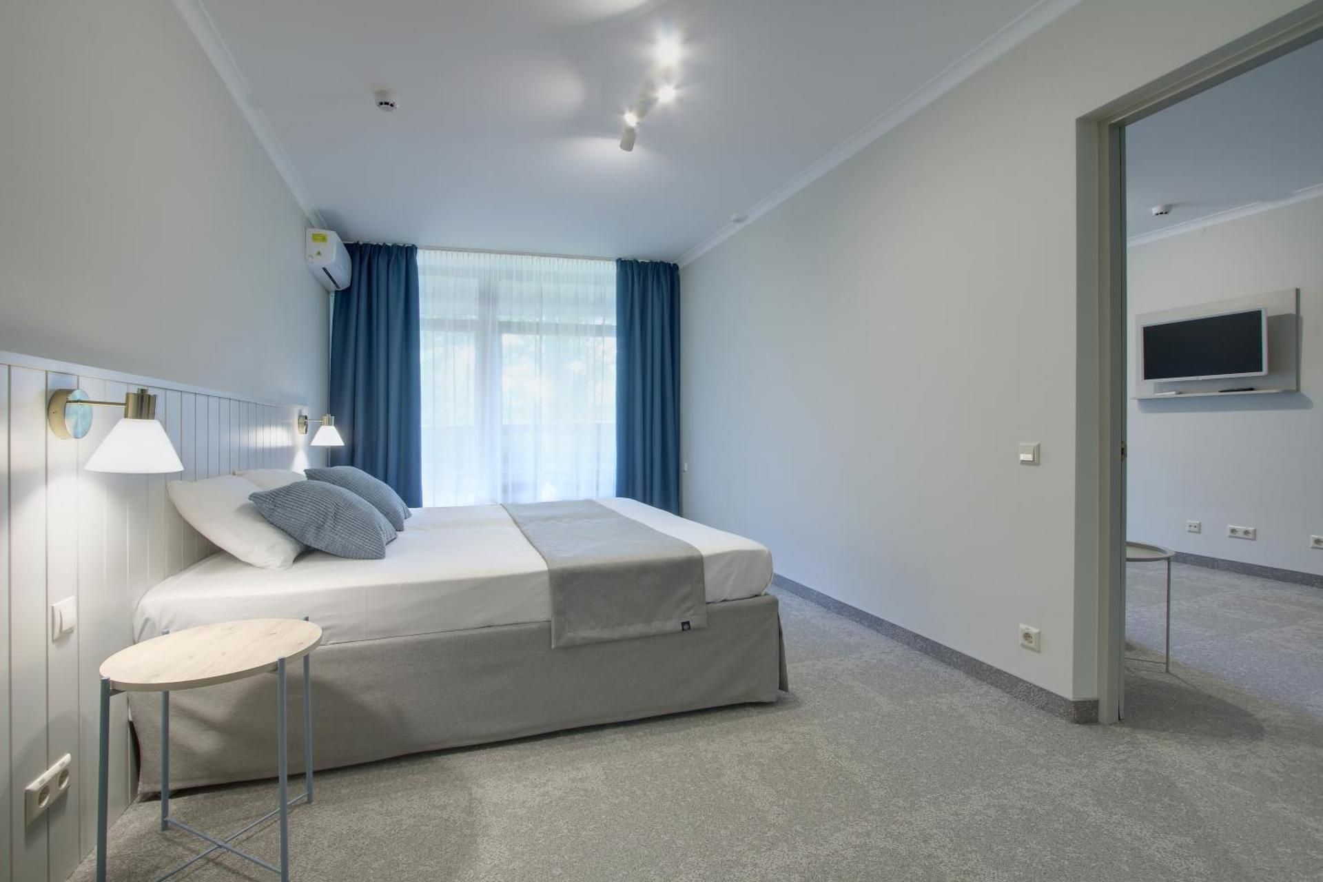 Large Double or Twin Room