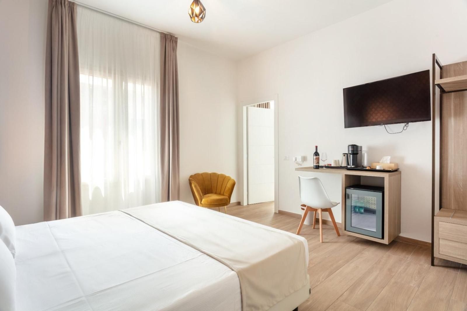 Deluxe Double Room with Balcony