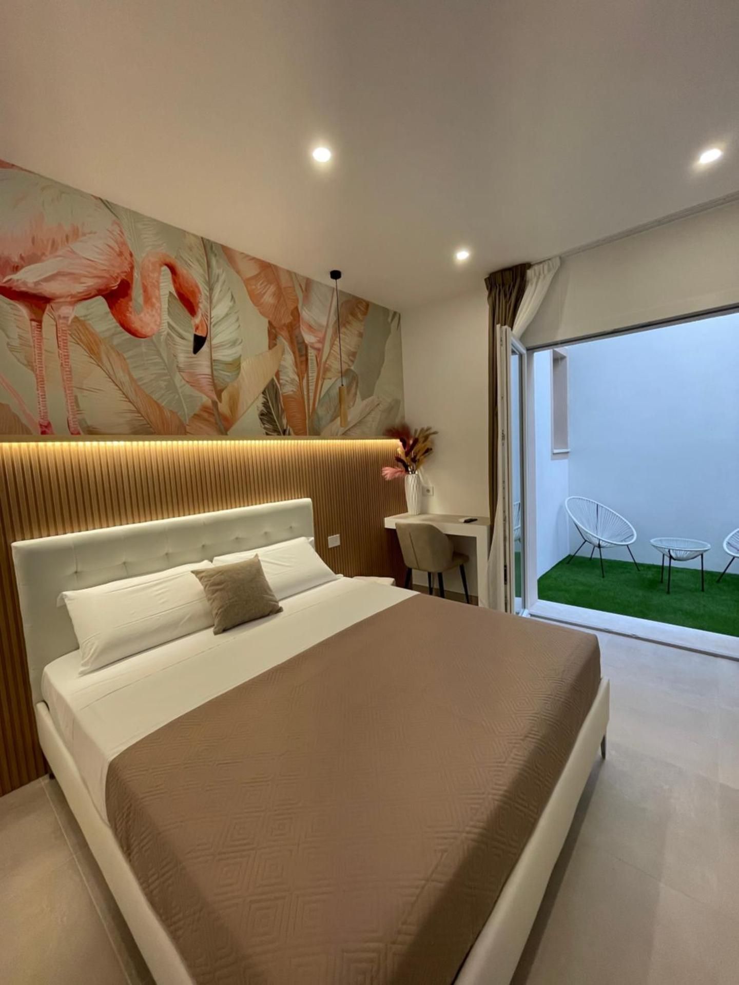 King Room with Garden View