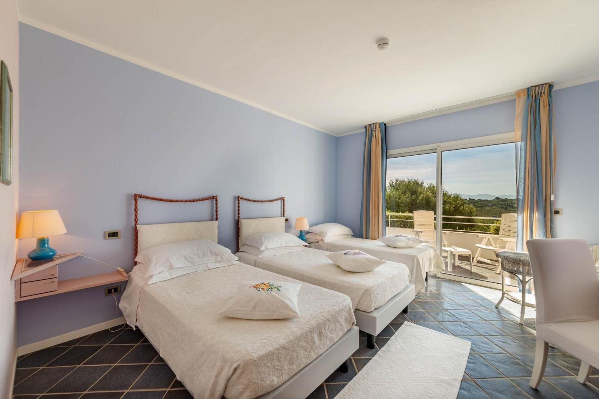 Triple Room