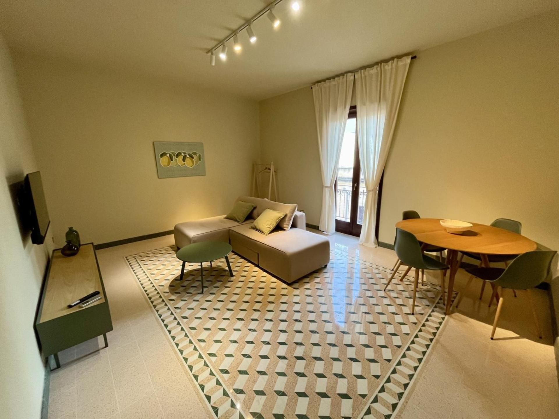 Superior One-Bedroom Apartment with Balcony