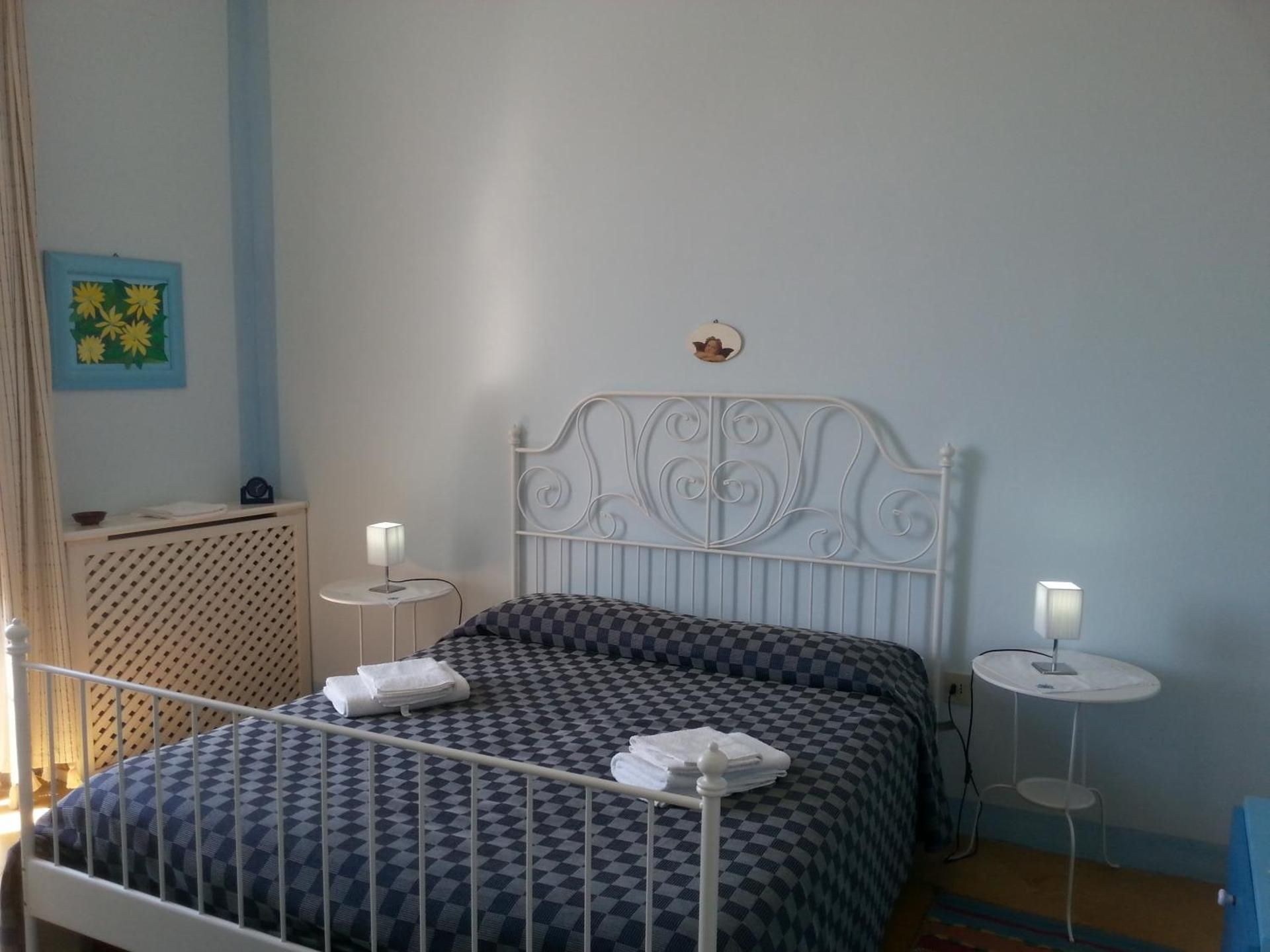 Deluxe Three-Bedroom Apartment