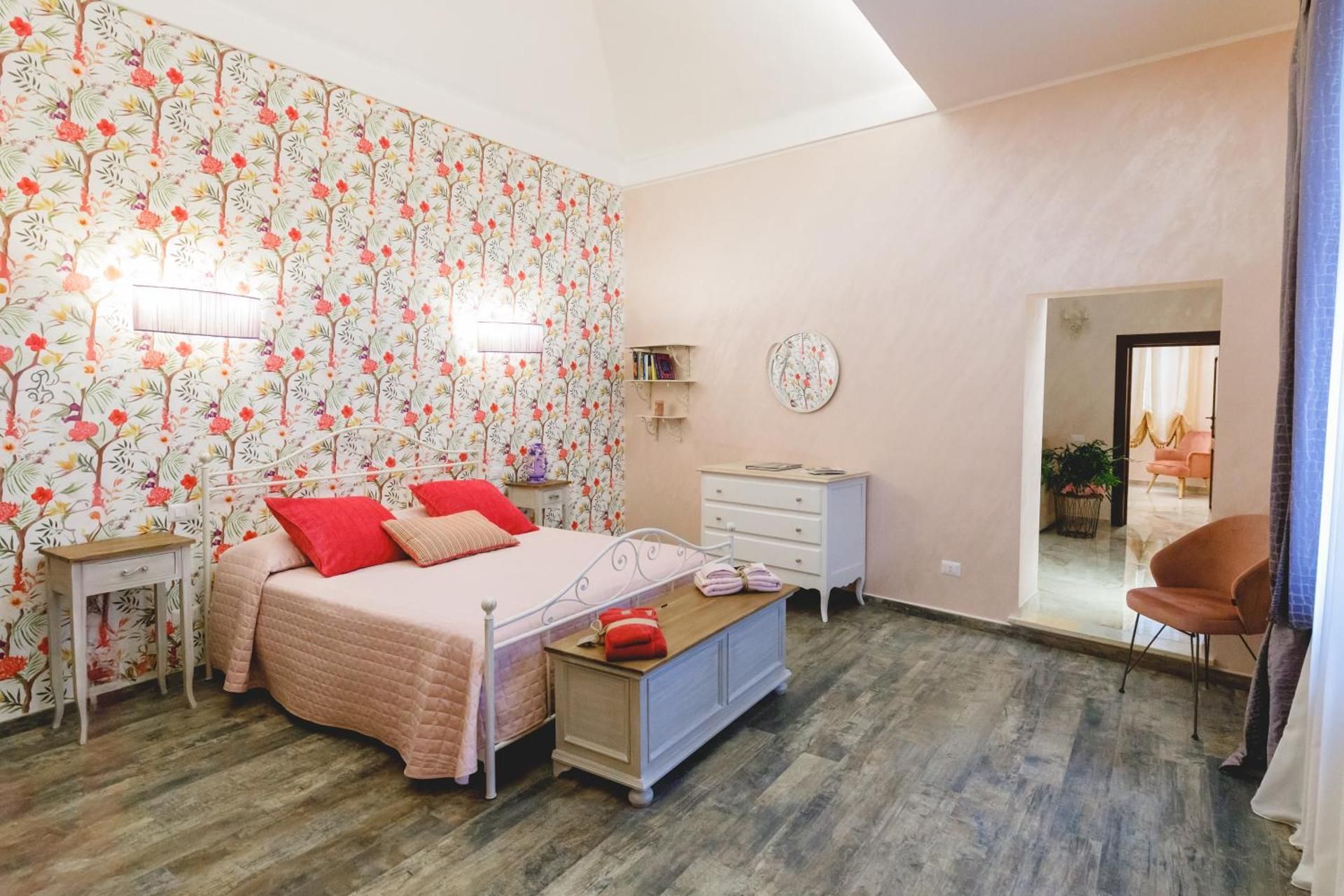 Deluxe Suite with Spa Bath