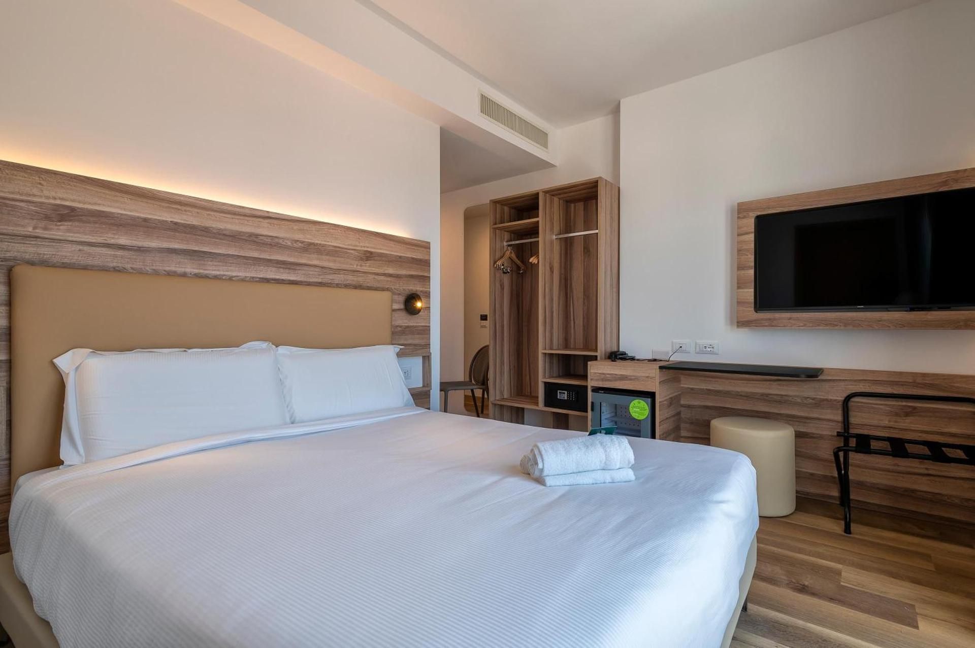 Double Twin Room