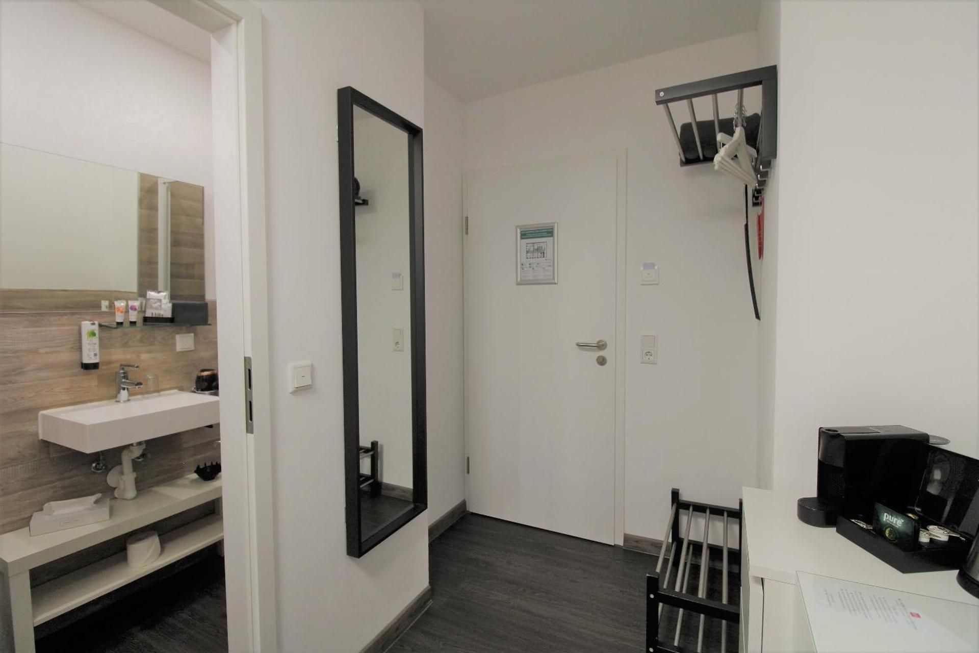 Economy Single Room