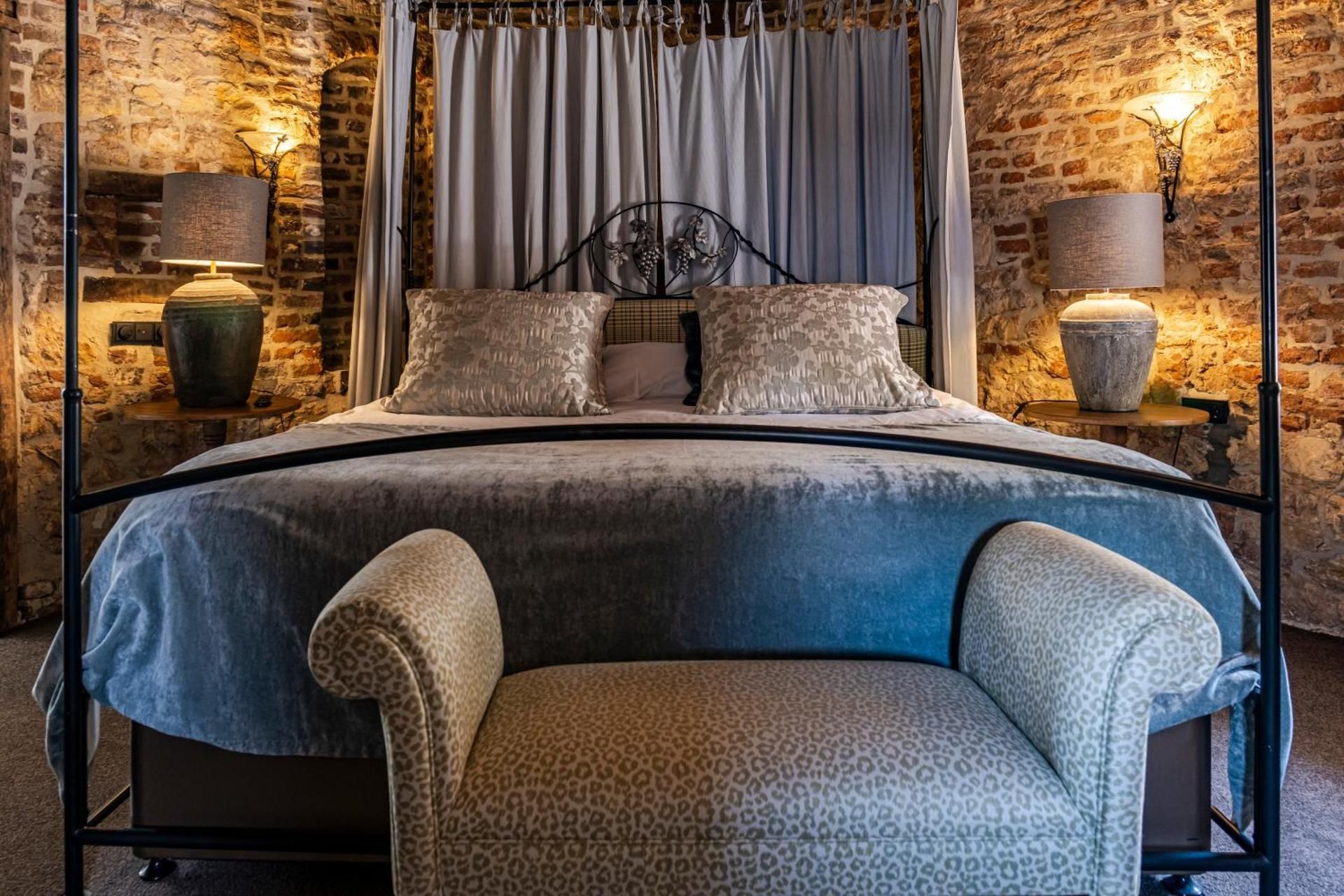 Van der Valk Hotel Kasteel Terworm Torensuite Bleu 2