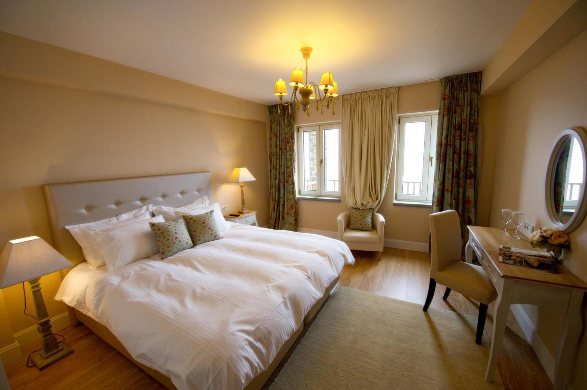 Special offer- Executive Suite with Lake View