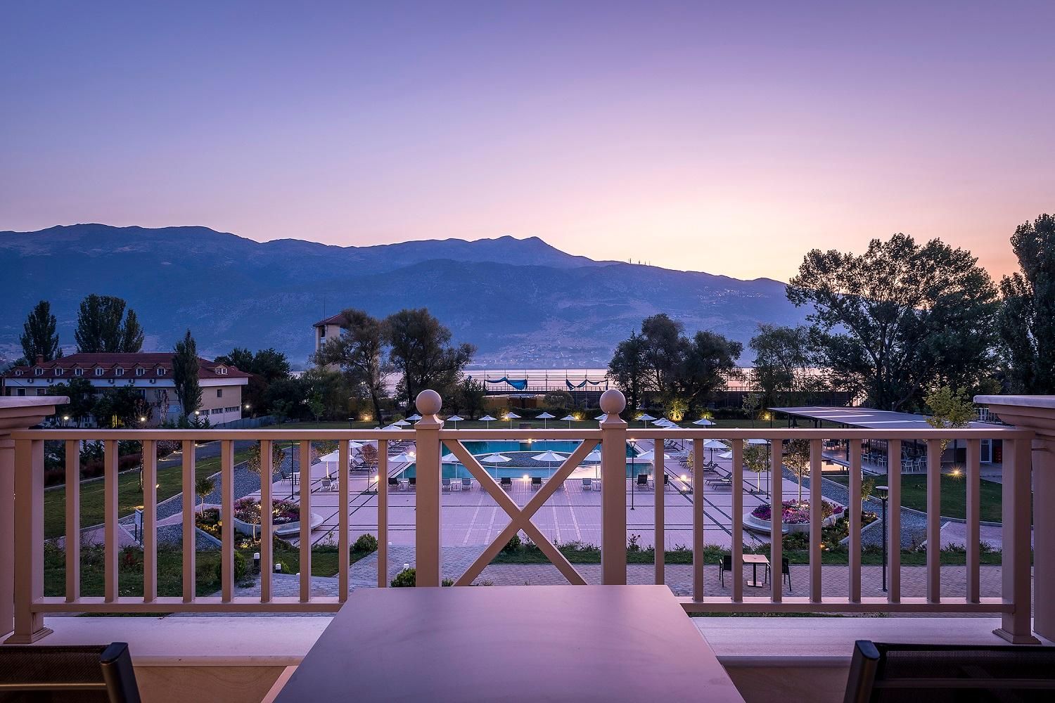 Deluxe Pool View