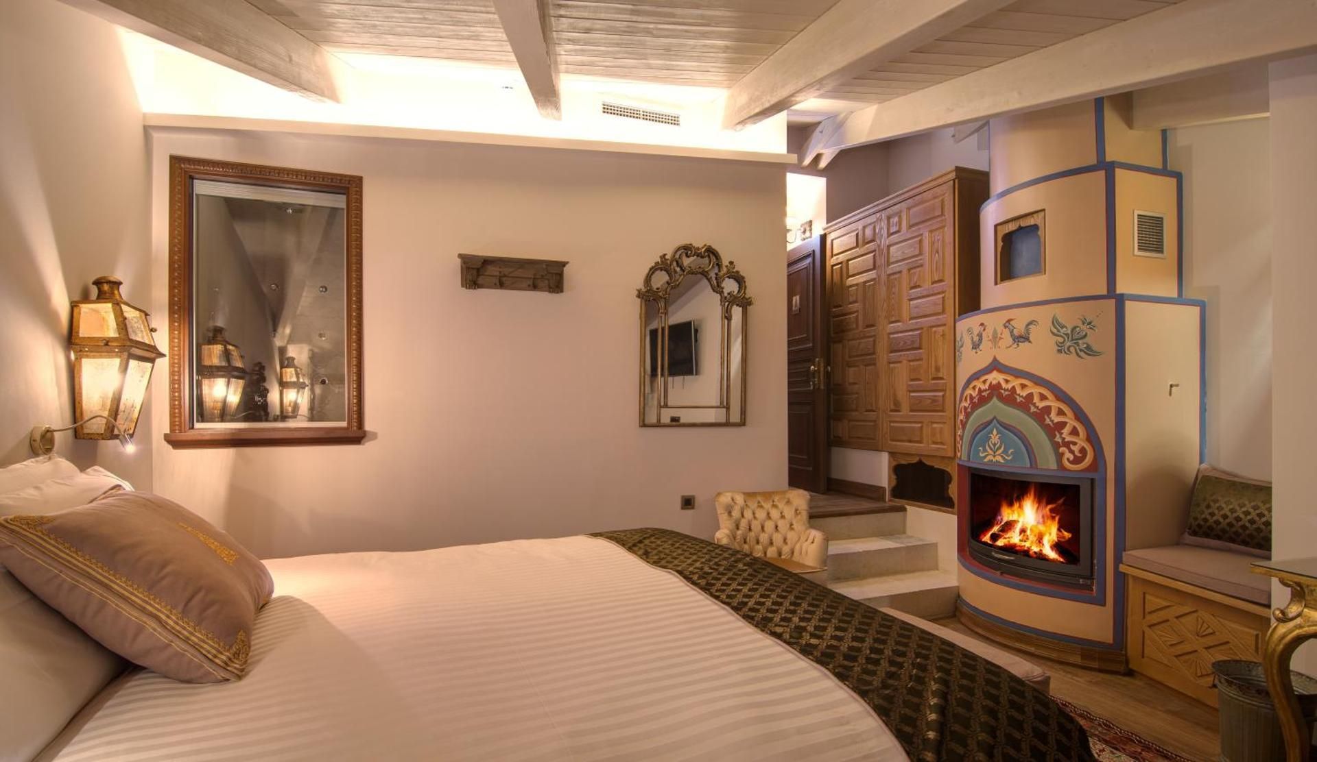 Deluxe King Room