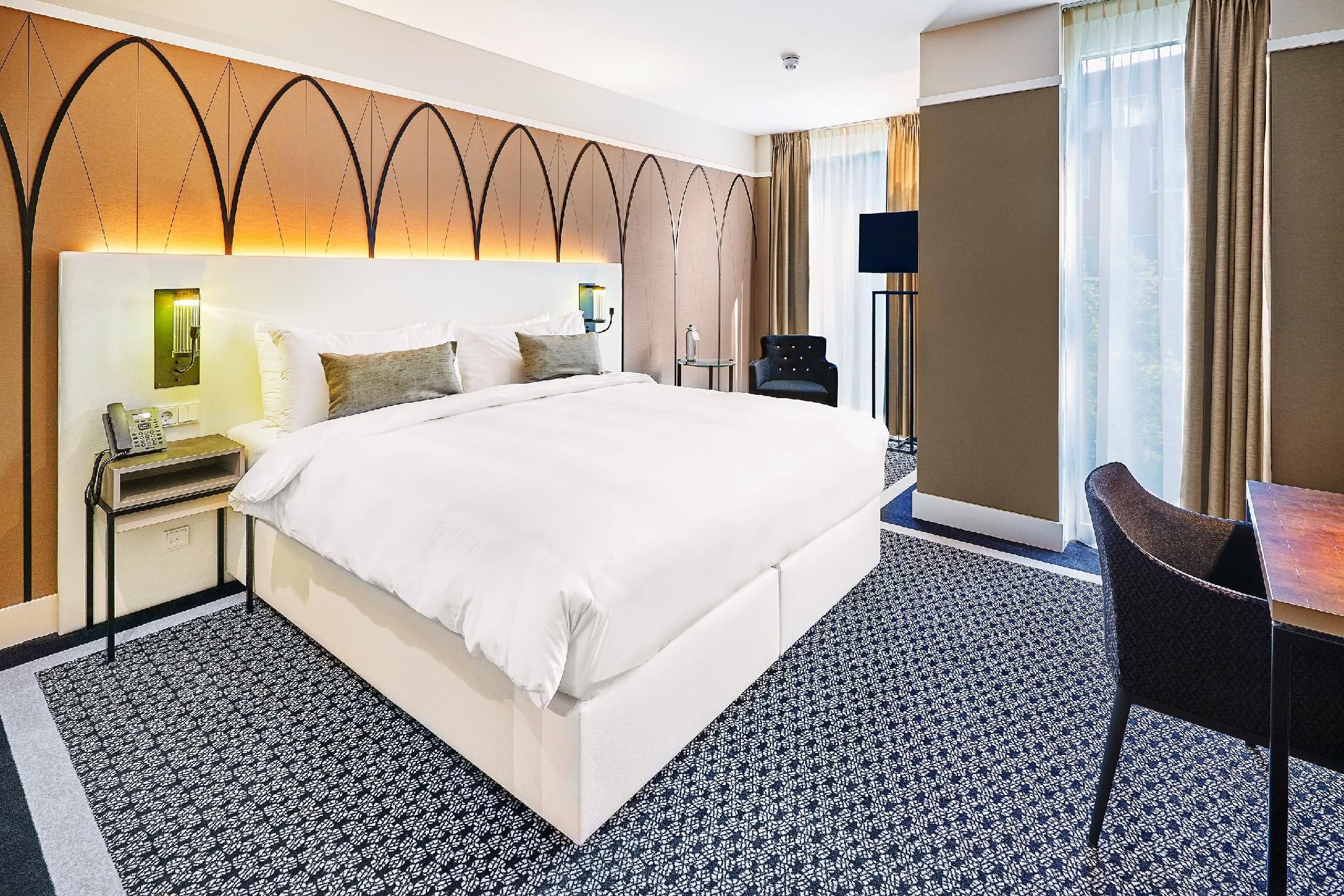 Hotel Nassau Breda, Autograph Collection Superior King, Guest room, 1 King 2