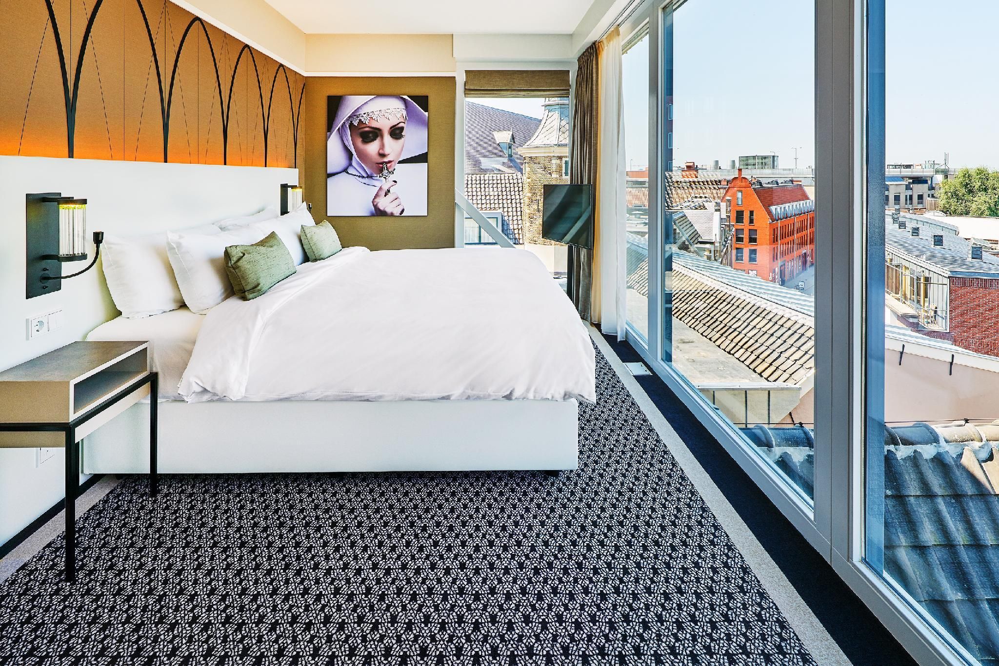 Panoramic Suite, Suite, 1 King, High floor