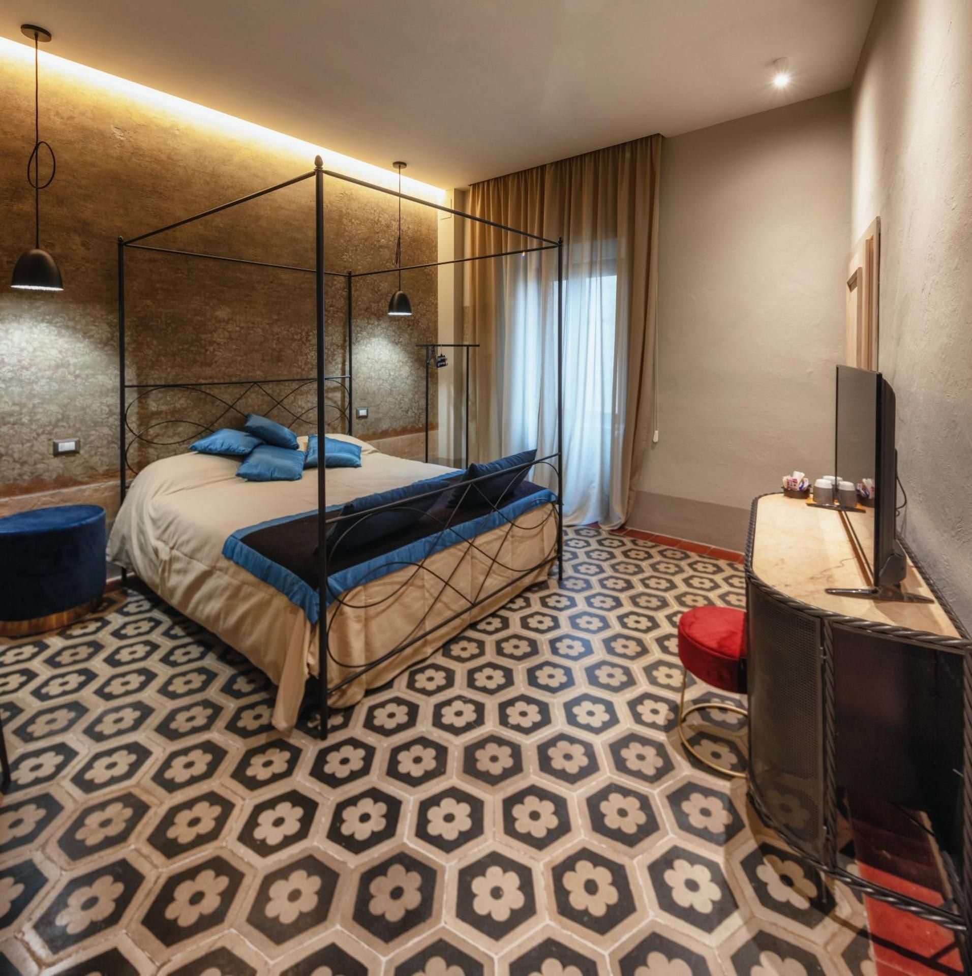 Queen Room