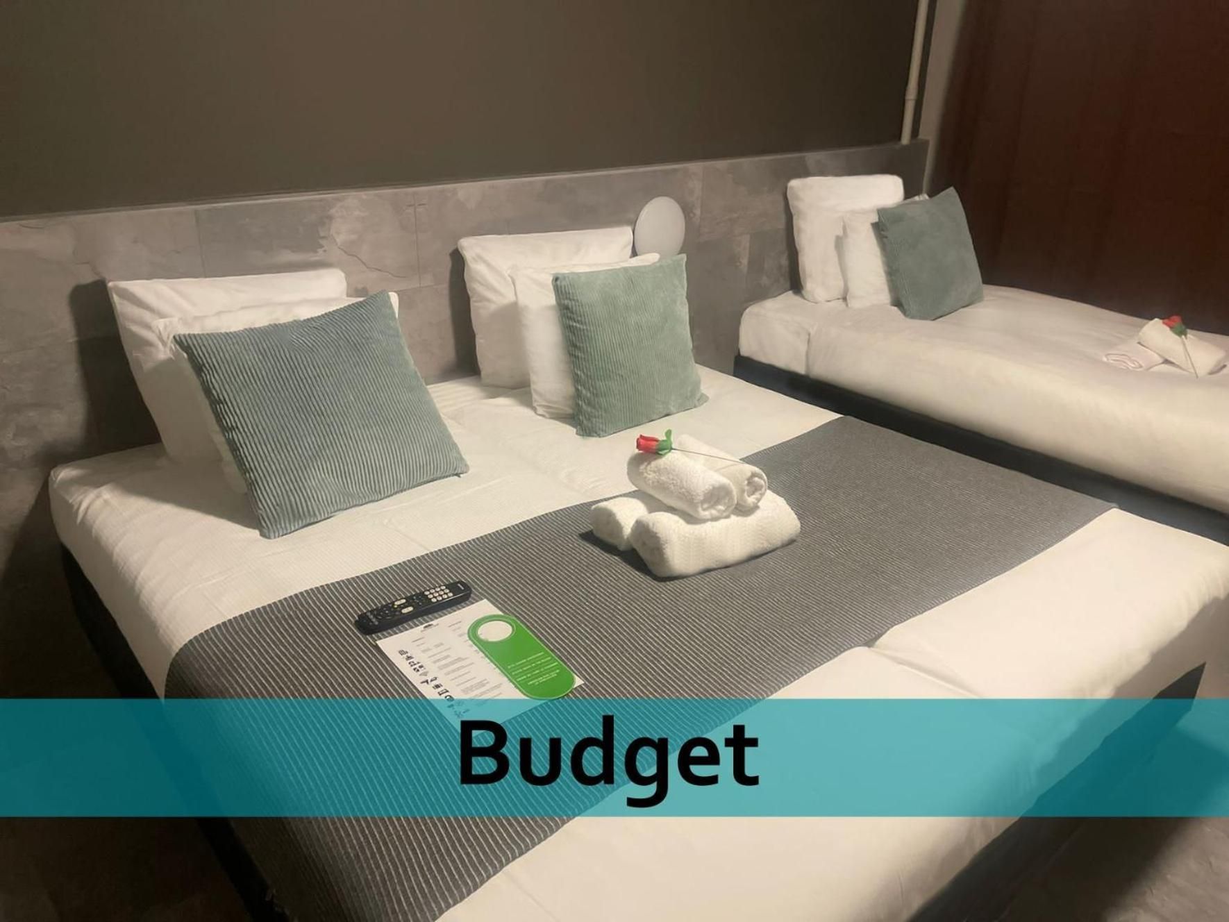 Budget Triple Room with Bath