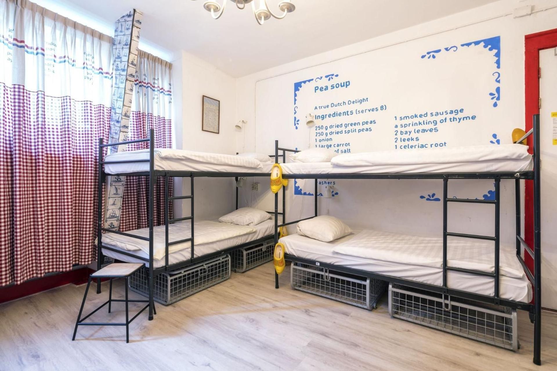 Bed in 8-Bed Mixed Dormitory Room Shared Bathroom