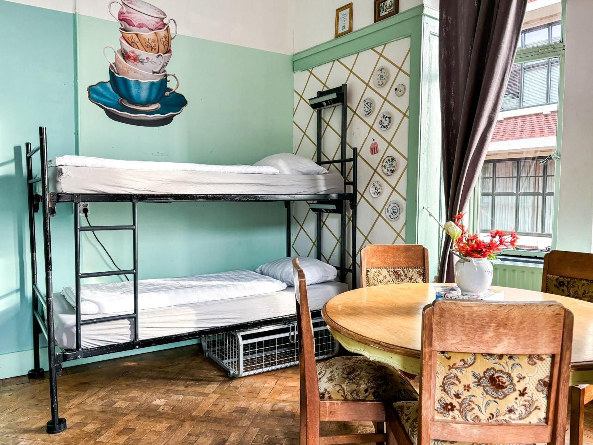 Bed in 5-Bed Mixed Dormitory Room