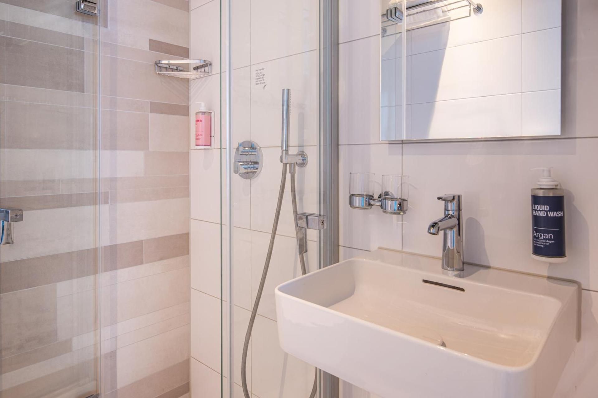 Thon Hotel Rotterdam City Centre Classic Double or Twin Room 3