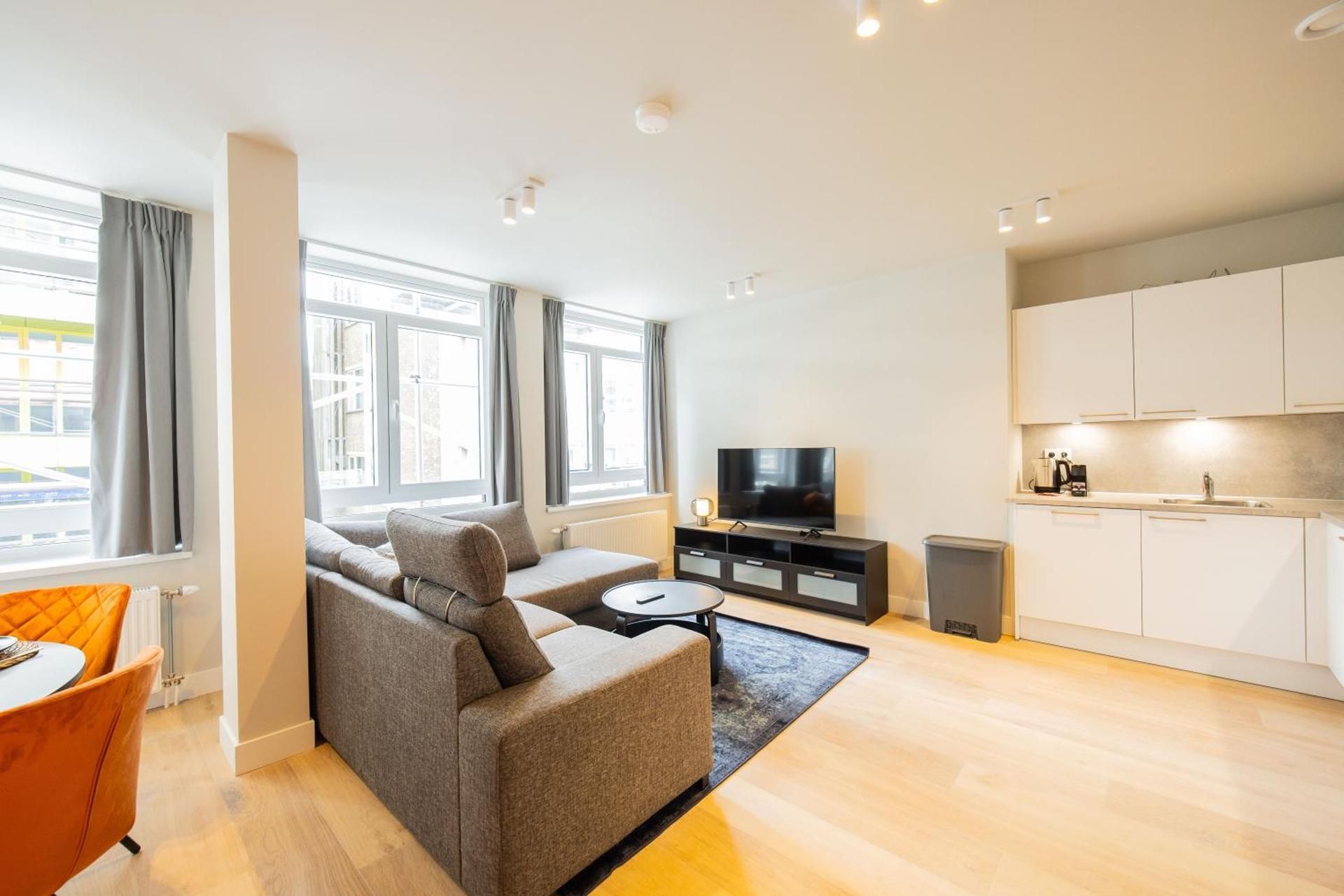 Jufferstraat 10 Two-Bedroom Apartment 2