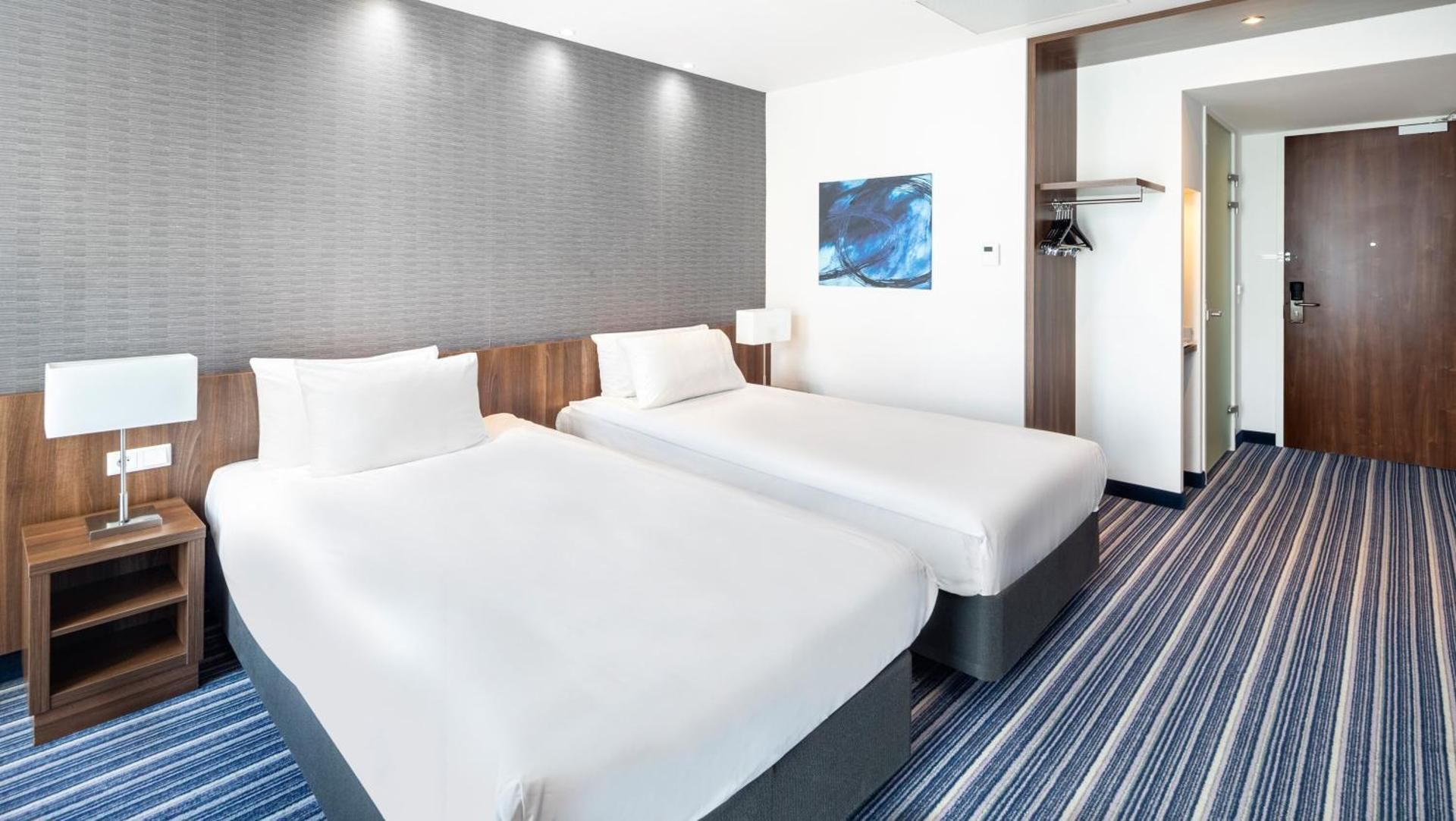 Standard Twin Room with Two Single Beds - High Floor