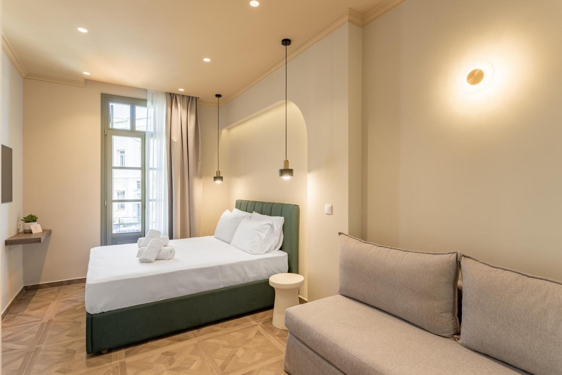 04 Hermes Suite (with Parking)