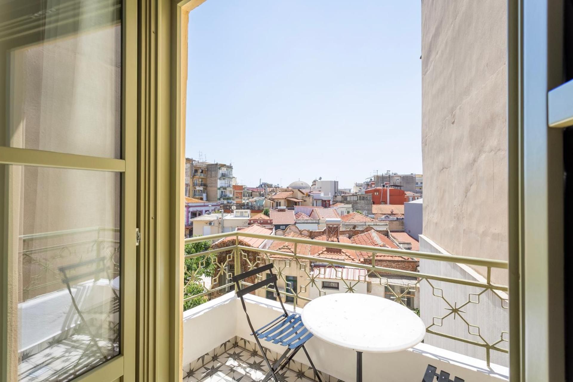 11 Nefeli Suite (with Parking)