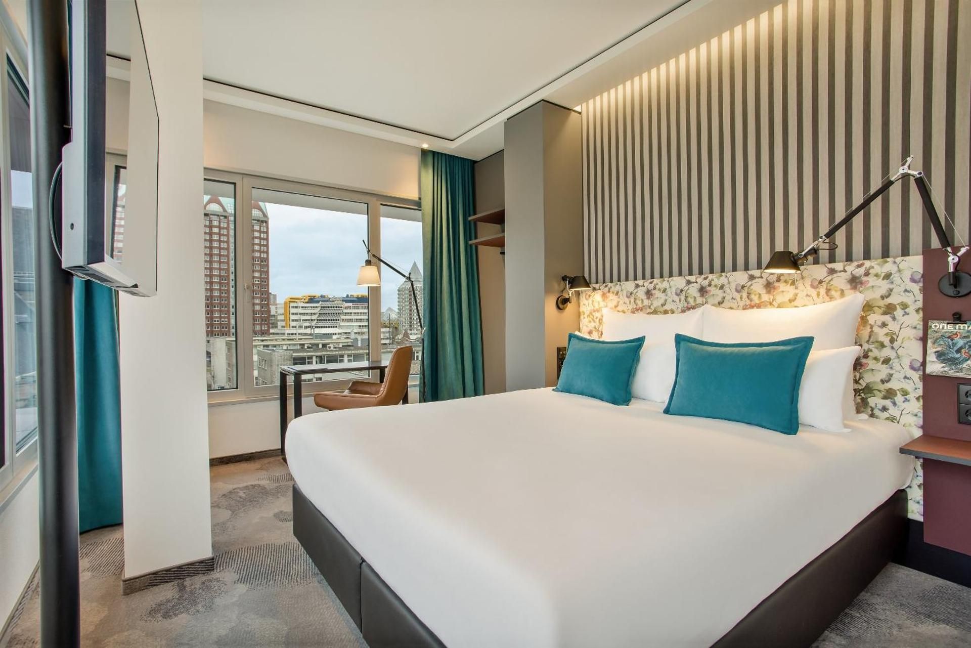 Motel One Rotterdam Queen Room