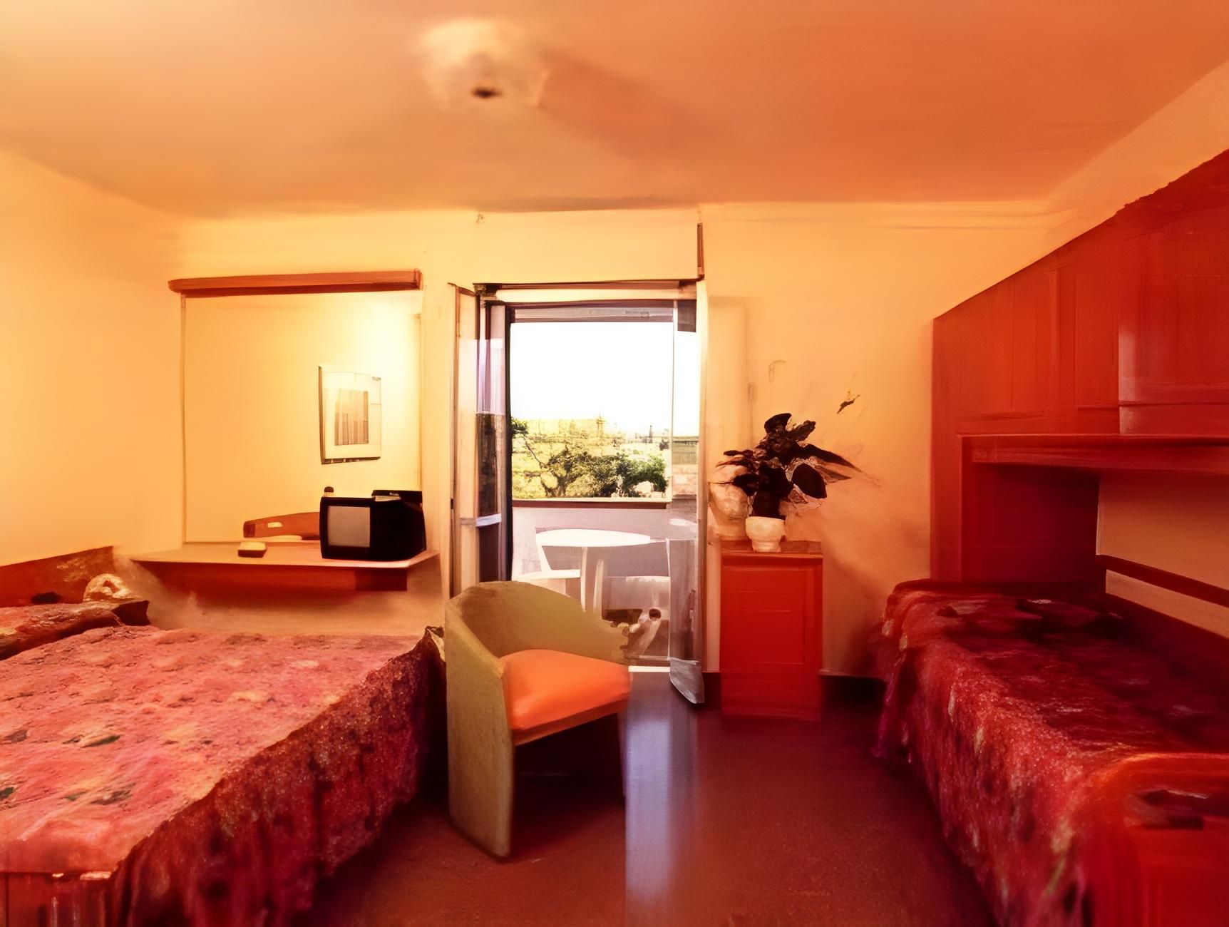 Triple Room