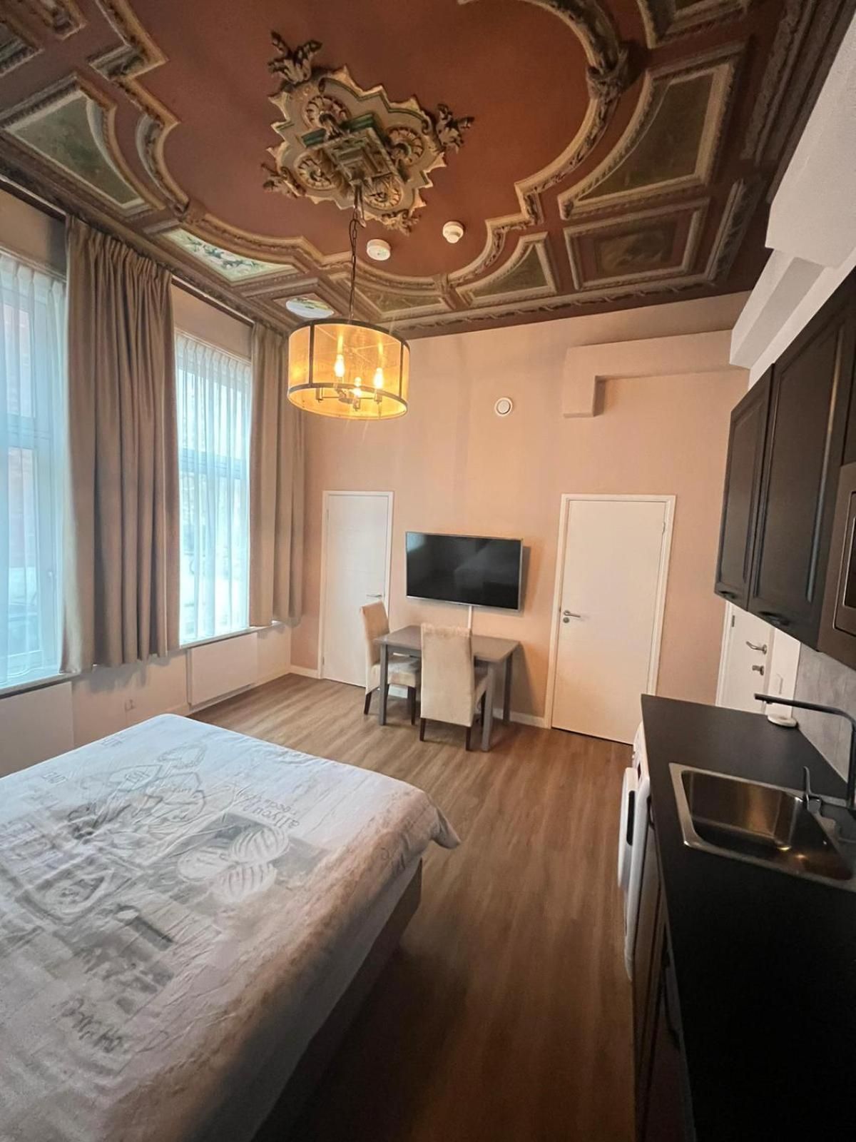 Deluxe Double Studio