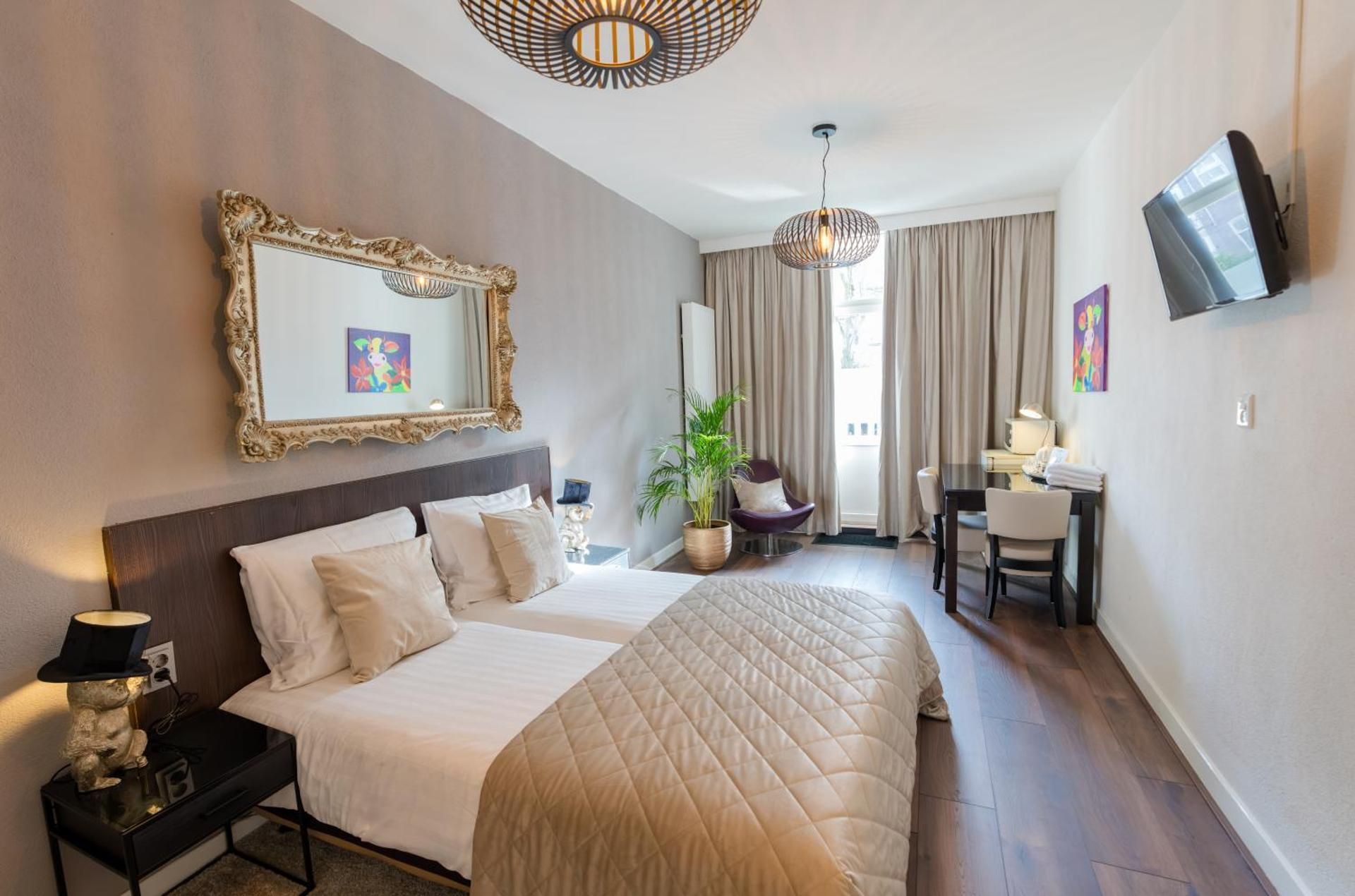 Double Room with Private Bathroom