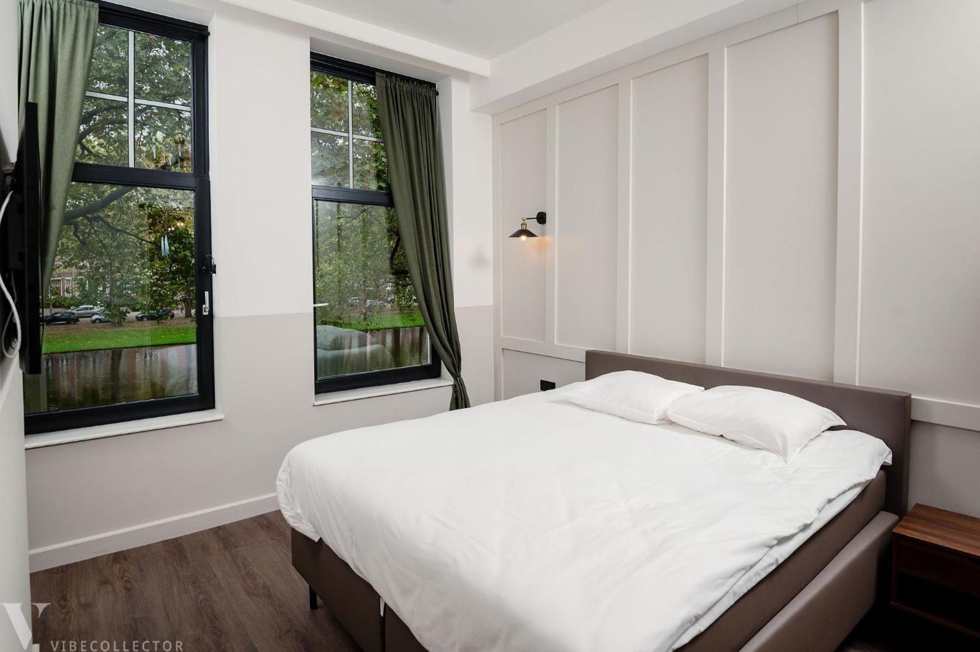 Comfy room Canal View