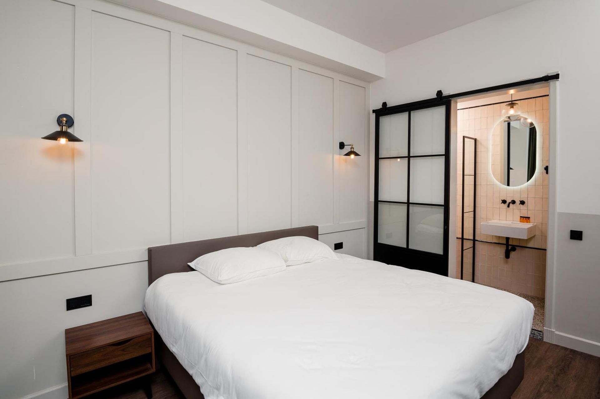 Comfy room Canal View