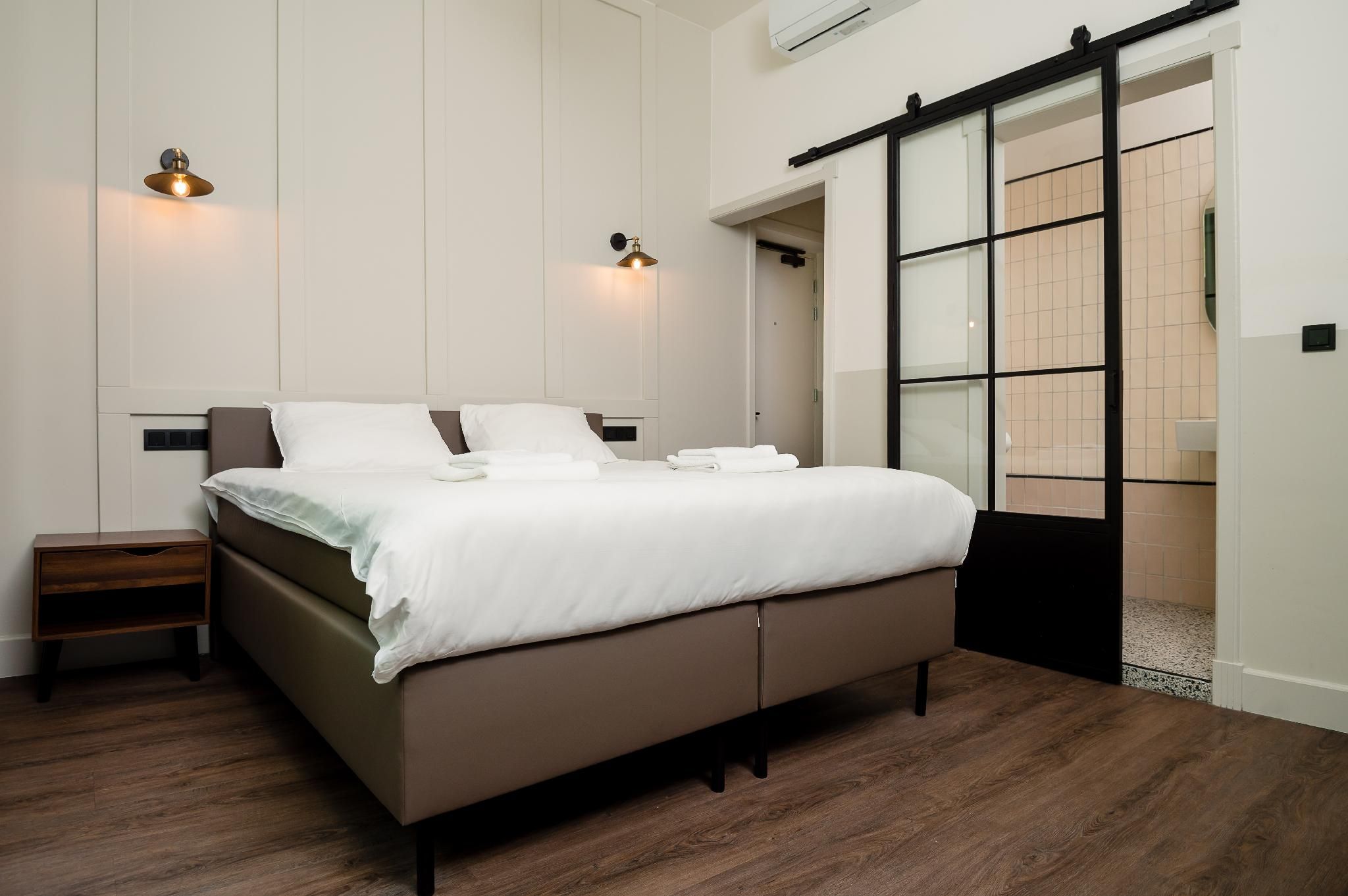 Mr.Lewis Rotterdam Standard Queen 2