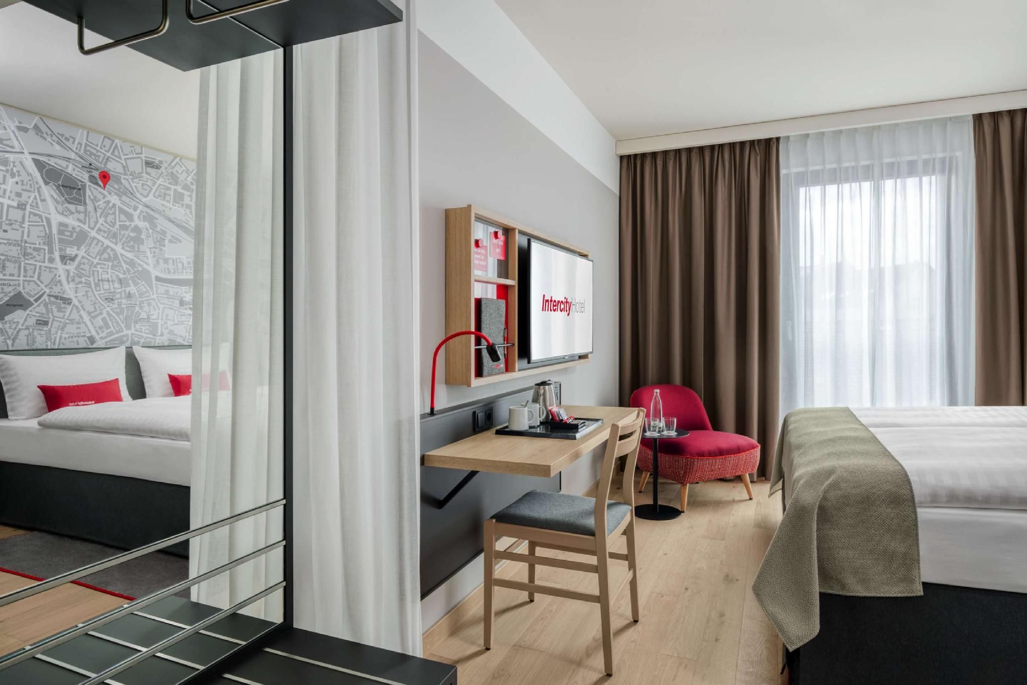 IntercityHotel Hildesheim Superior Double Room 2