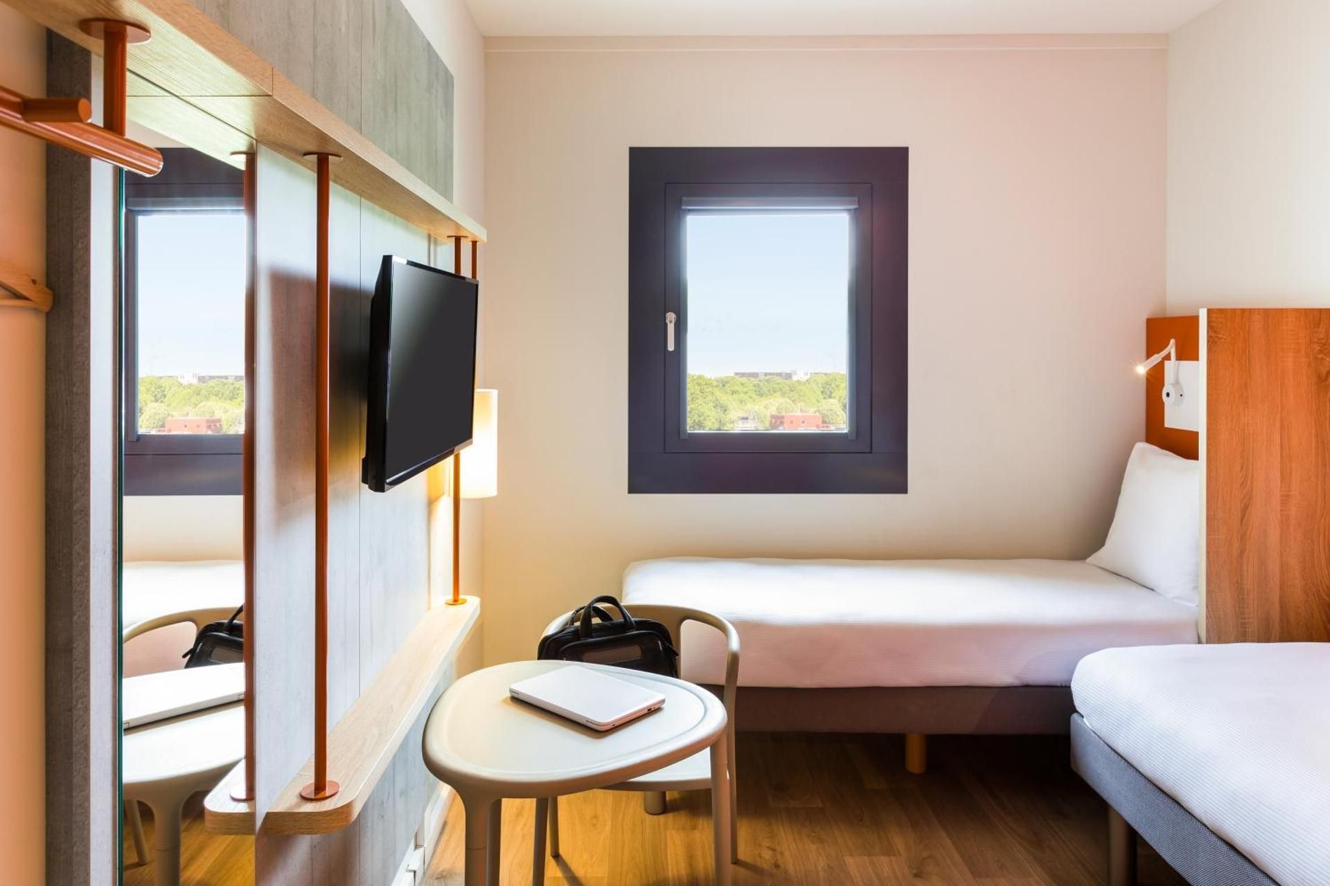 Room with 2 Single Beds