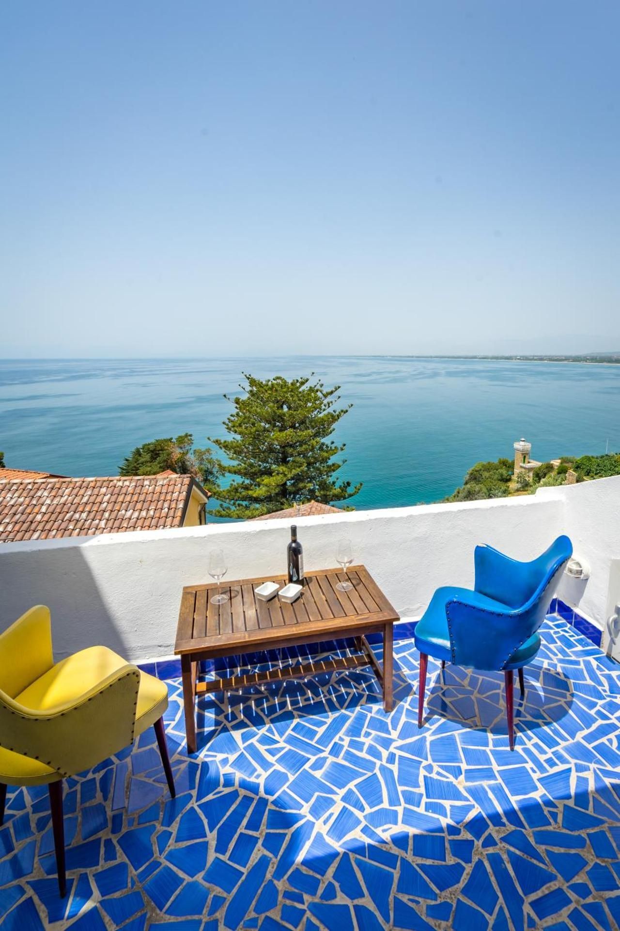 Deluxe Double Room with Balcony and Sea View