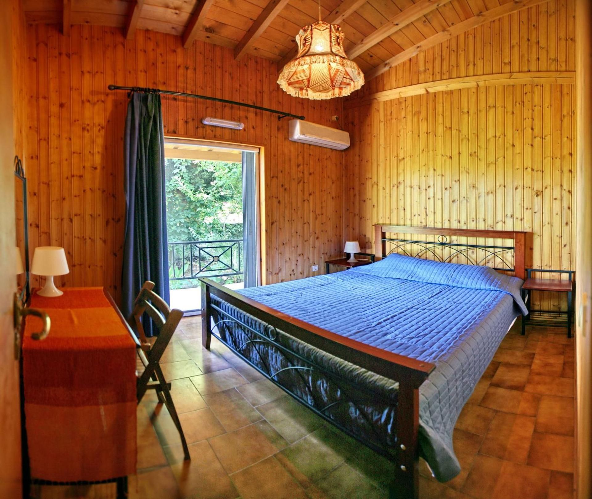 Bungalow (5 Adults)