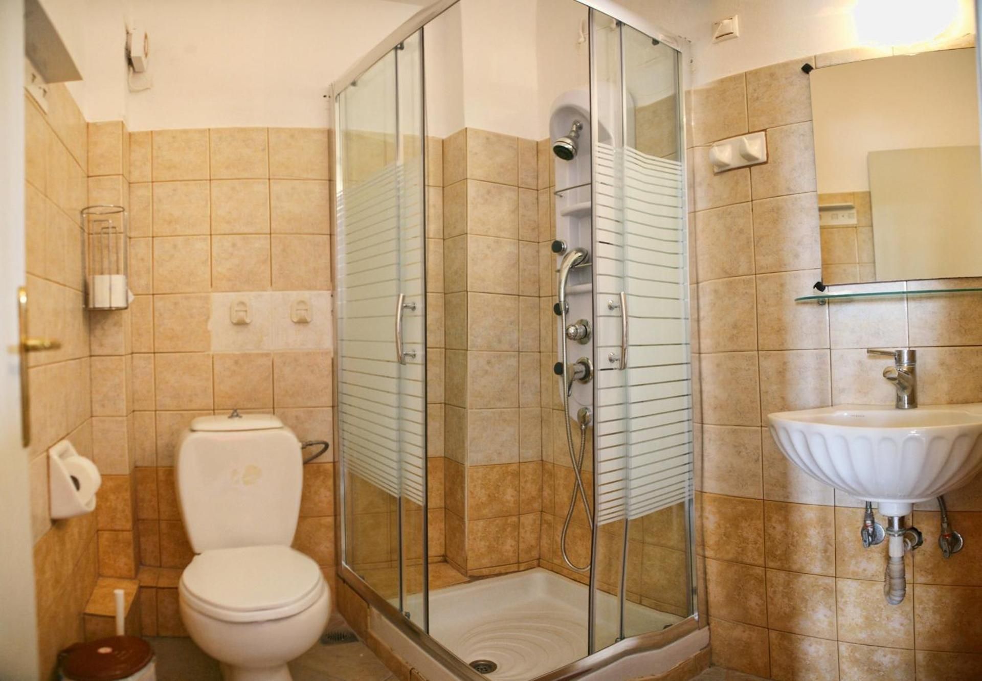 Triple room Upper floor