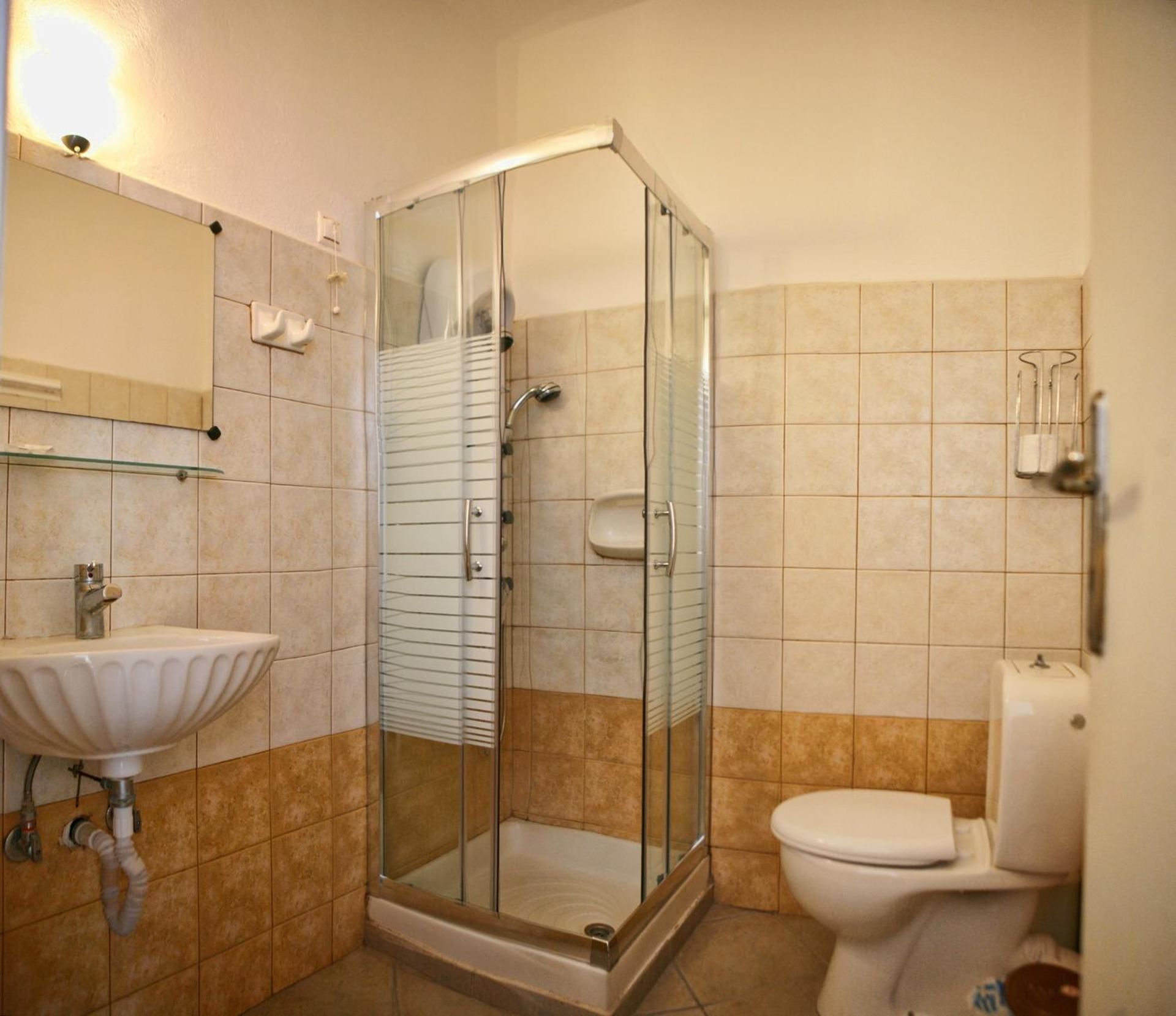Apartment (4 Adults) - Upper Floor
