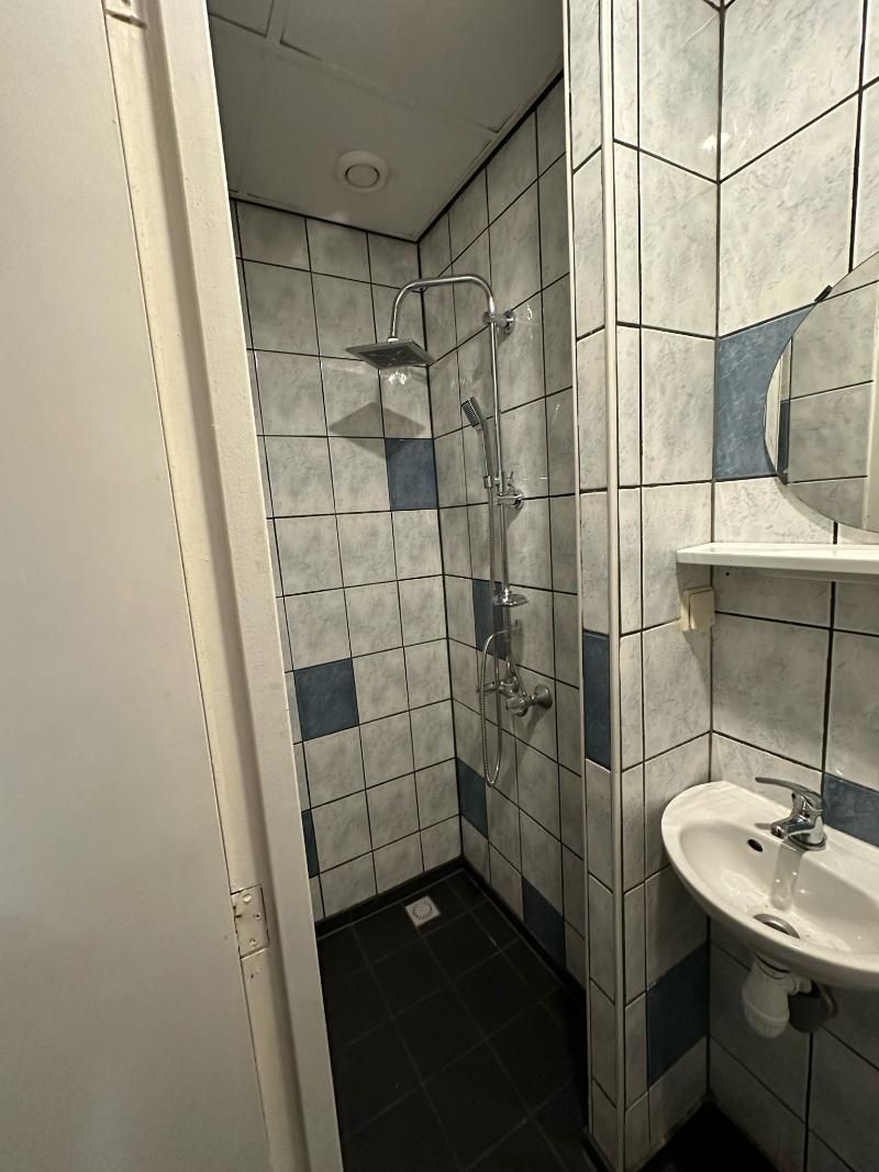 Flex-Inn Double Room with Balcony and Private Bathroom 3