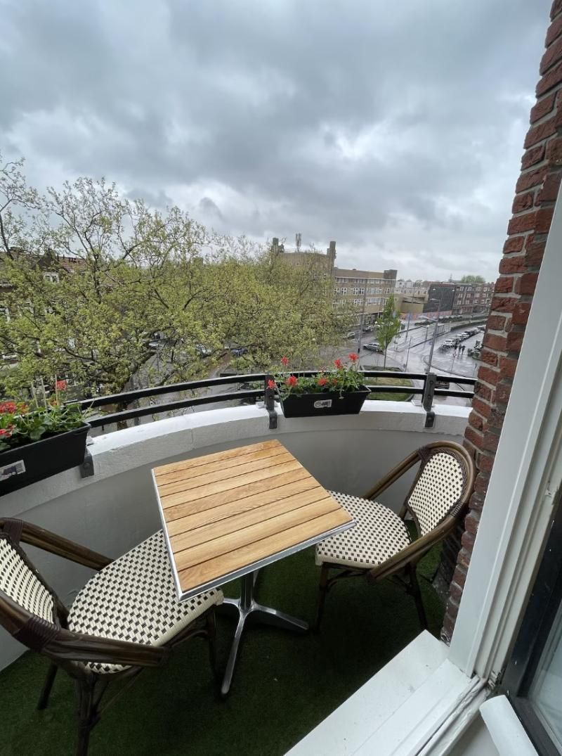 Flex-Inn Double Room with Balcony and Private Bathroom 2